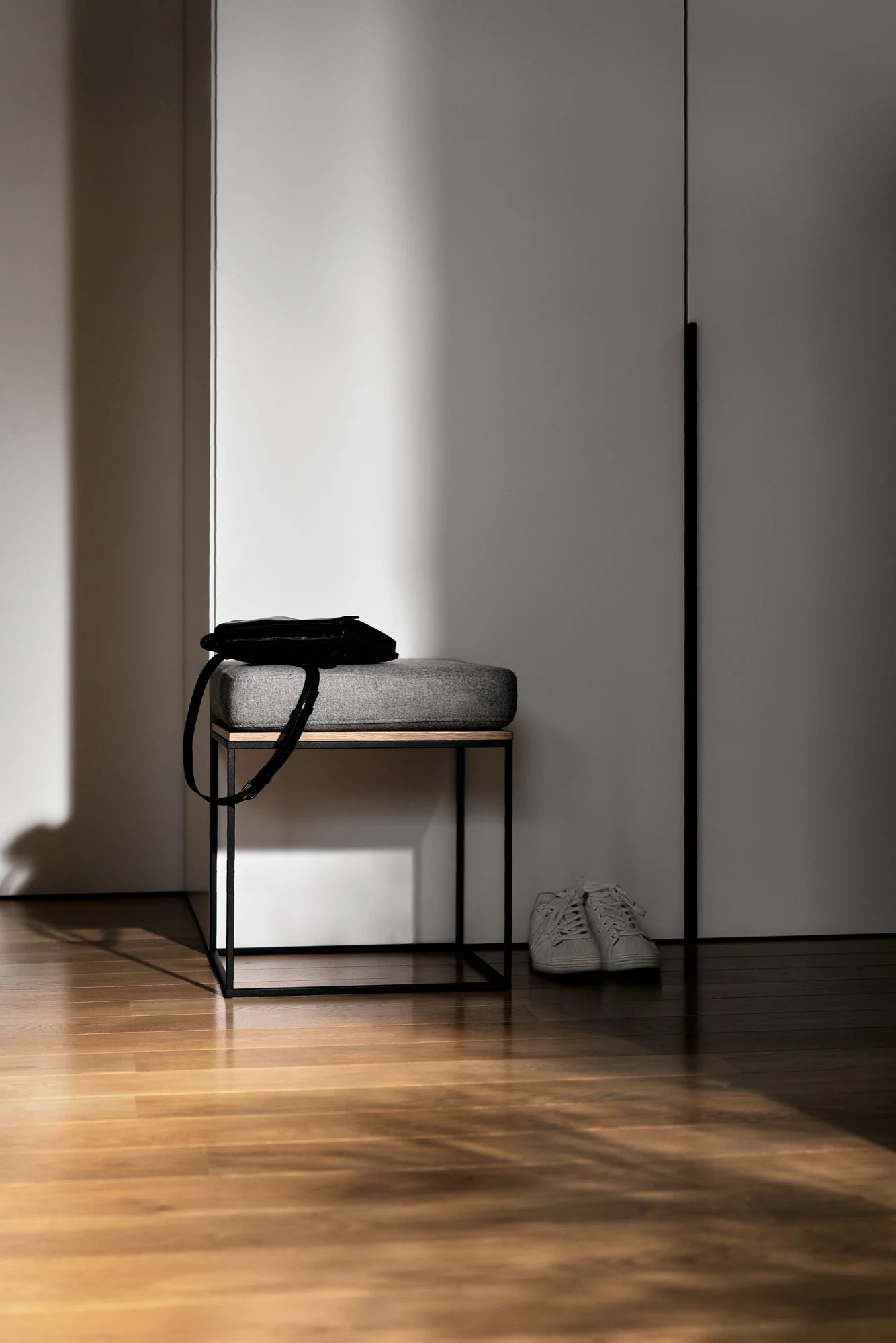 Pouf Feo - Oak Top / Universal Grey Wool Cushion - Image 4