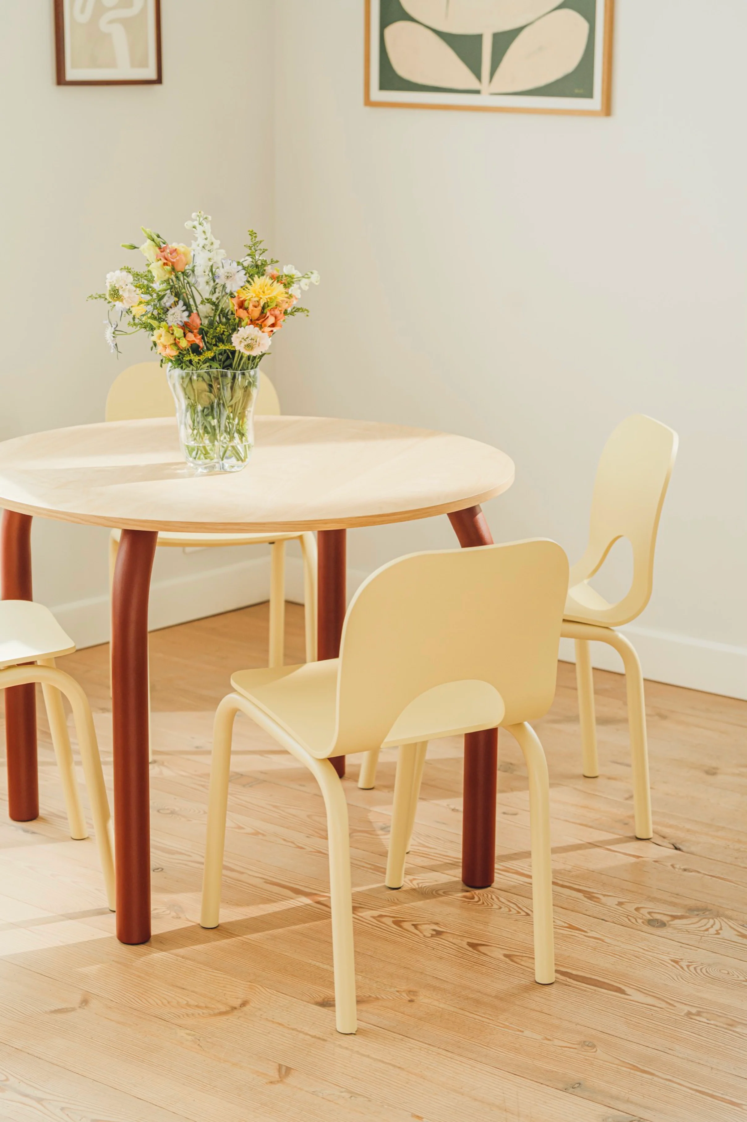 Table Meko - Petit - Oak Top/Auburn Red Legs - Image 2