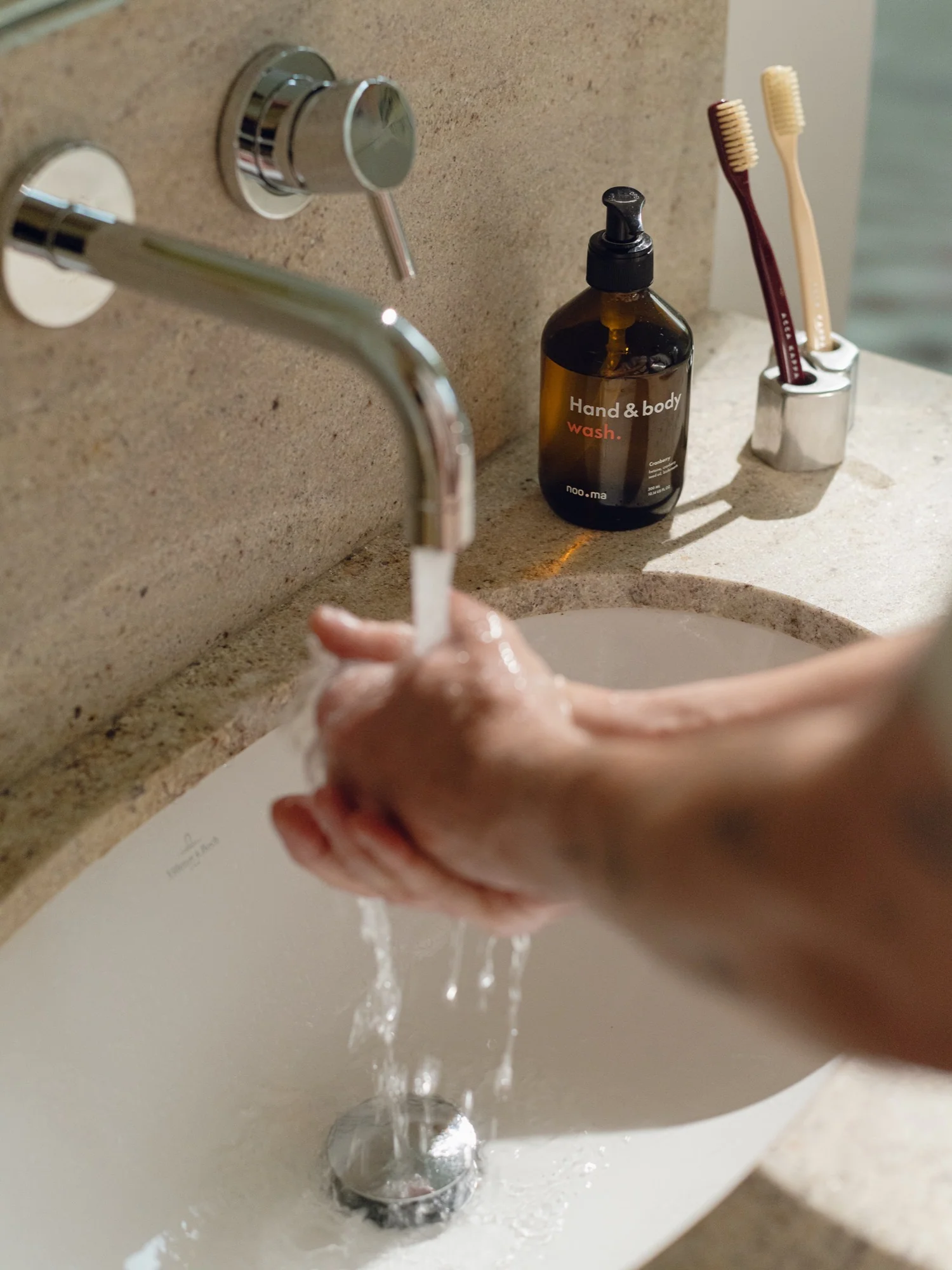 Gel Douche Pour Les Mains Et Le Corps - Cranberry - Image 4