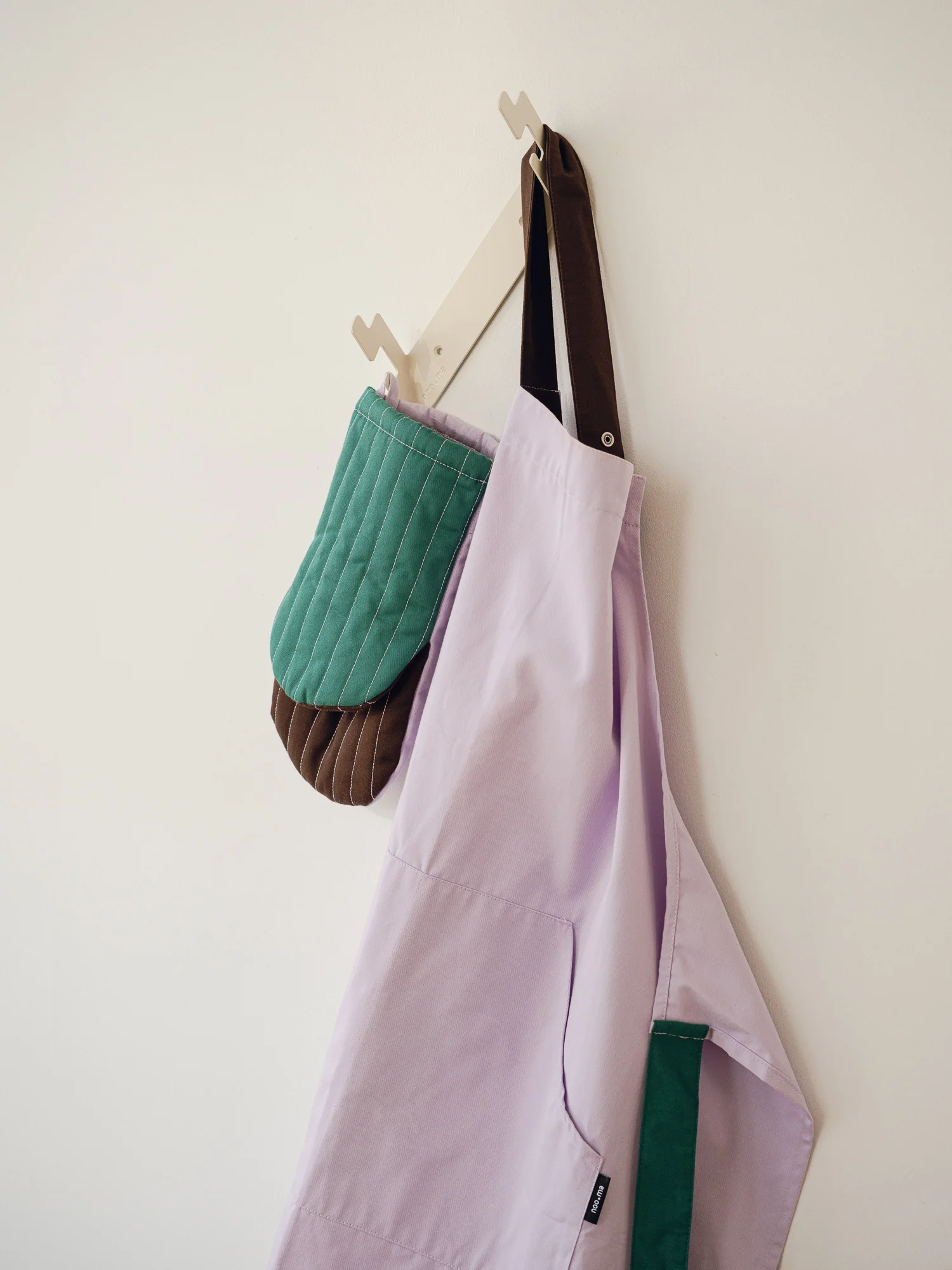 Gant De Cuisine Rubi - Lavender - Image 4