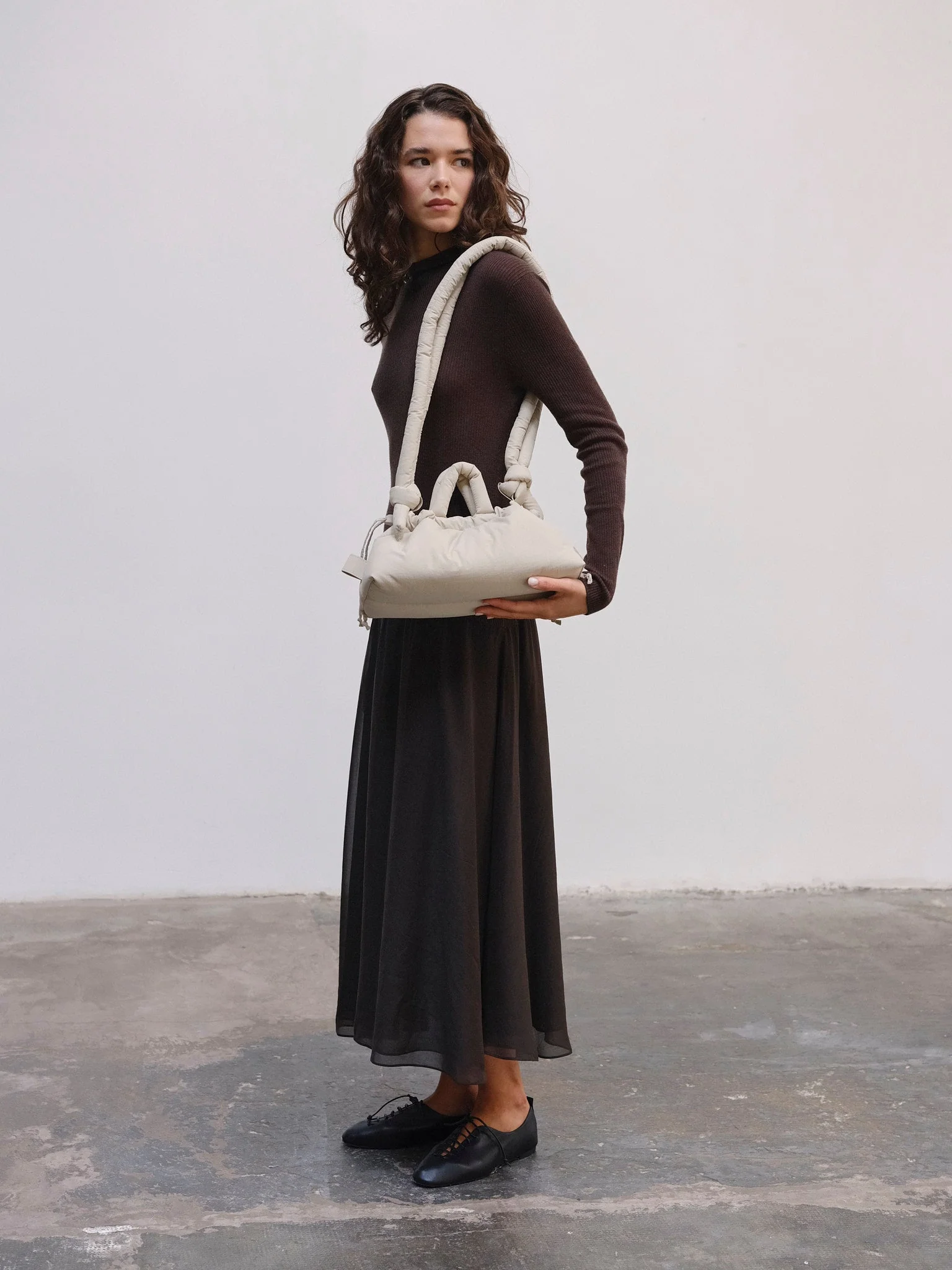 Ona Baguette Bag - Image 7