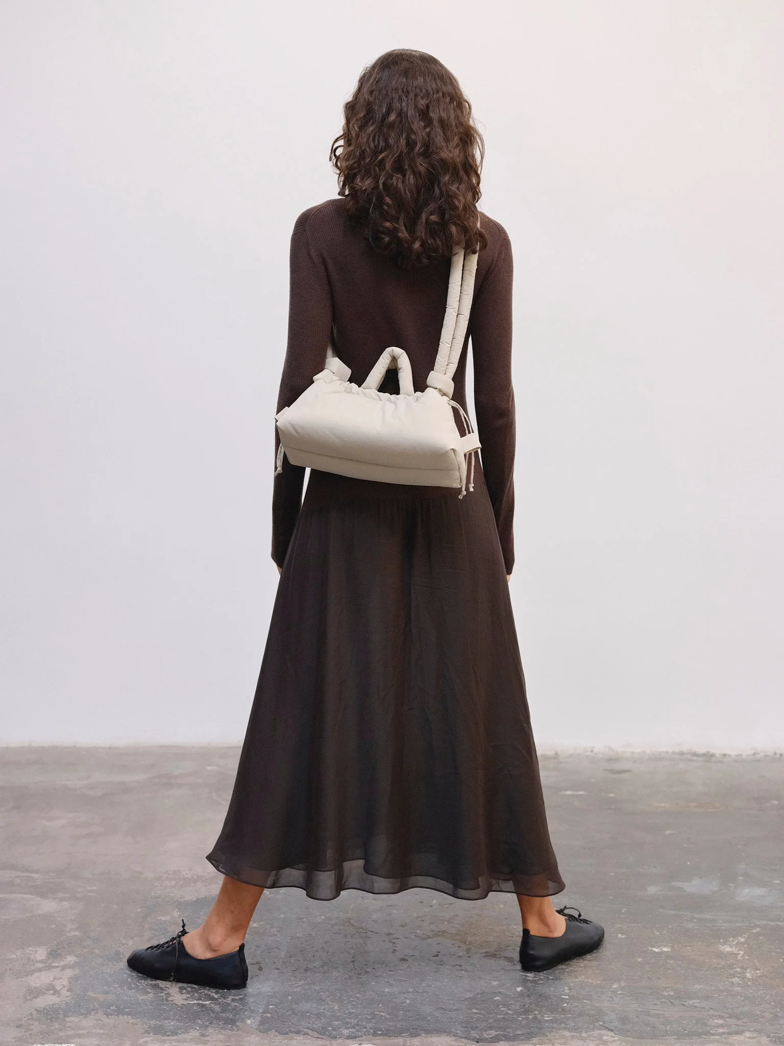 Ona Baguette Bag - Image 9