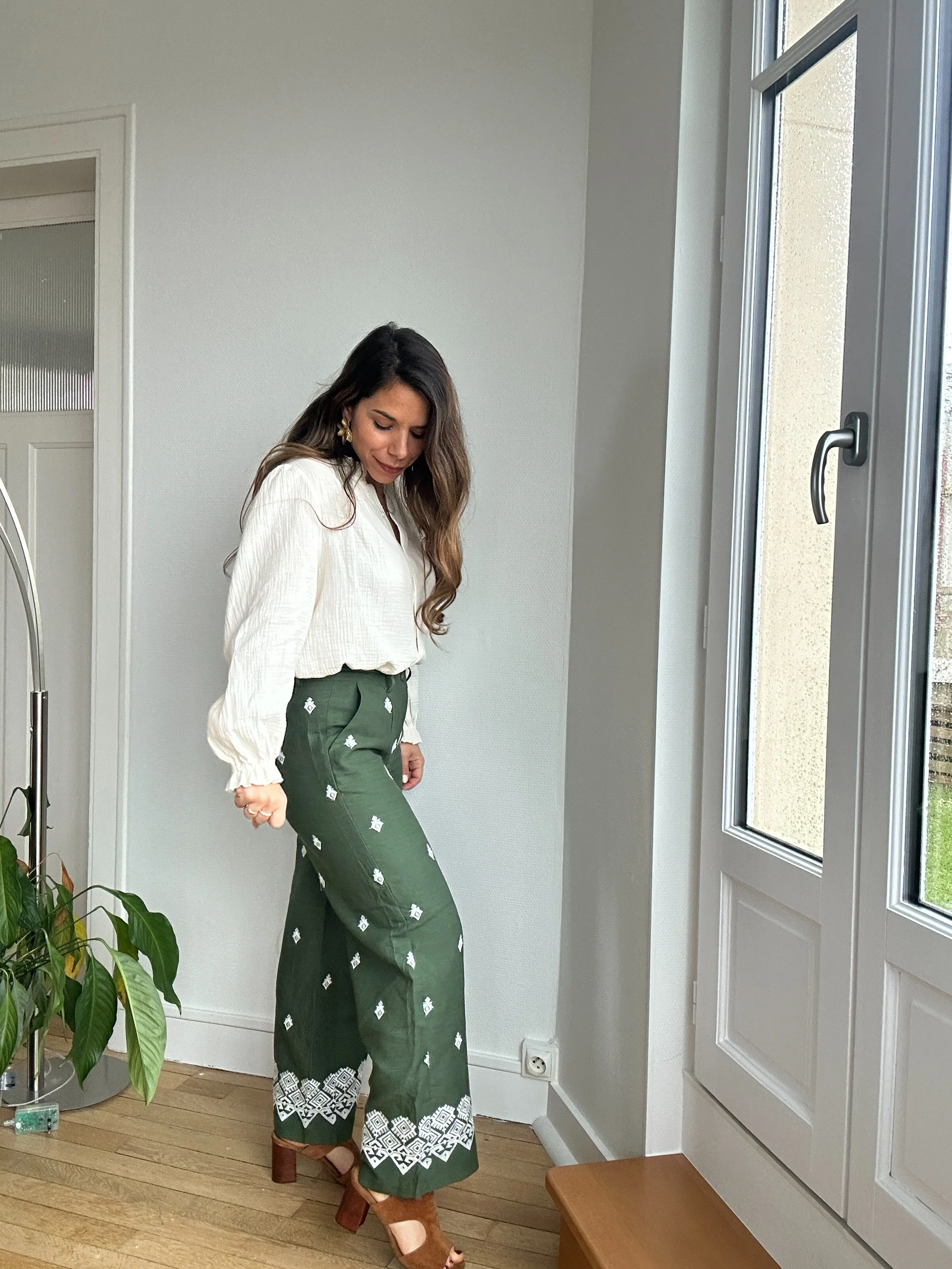 Pantalon Fluide Lola Kaki - Image 10