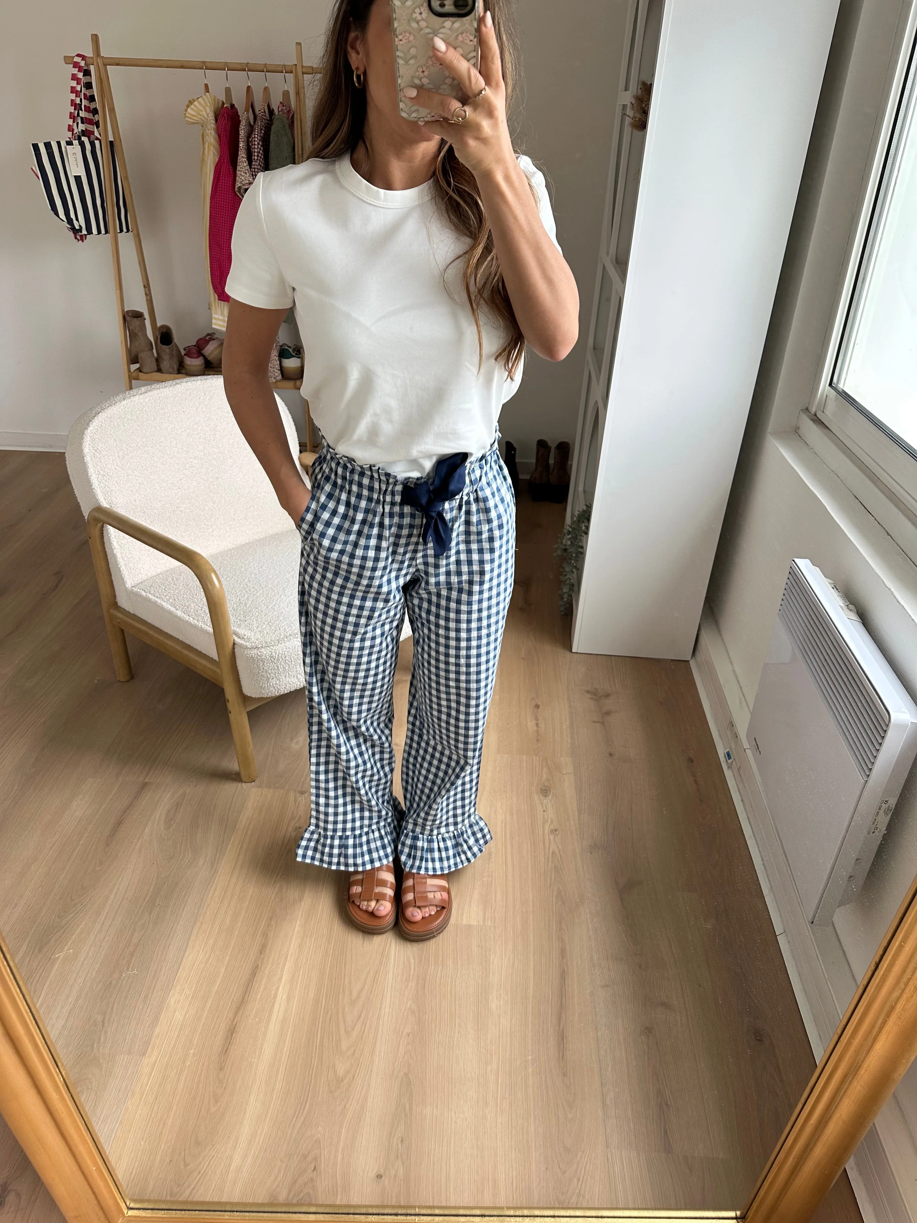 Pantalon Fluide Vichy À Volants Bleu Marine Julia - Image 2