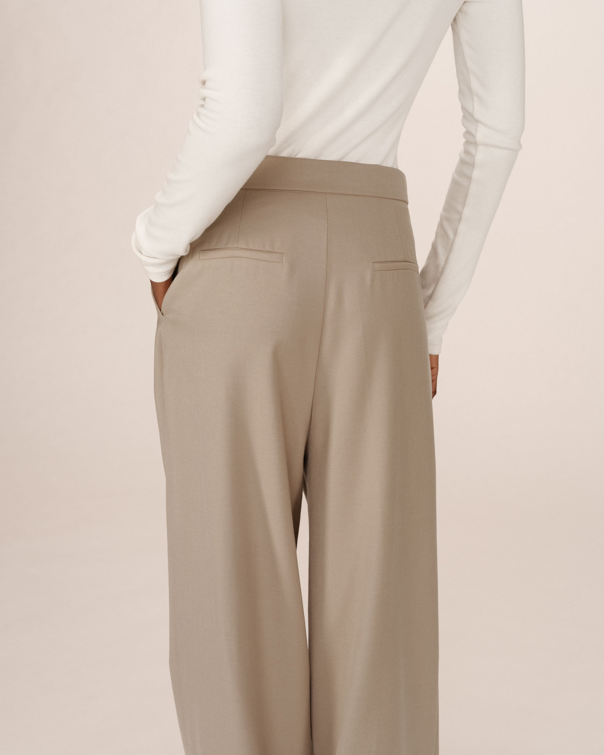 Pantalon Tailleur Greige Strokes - Image 4