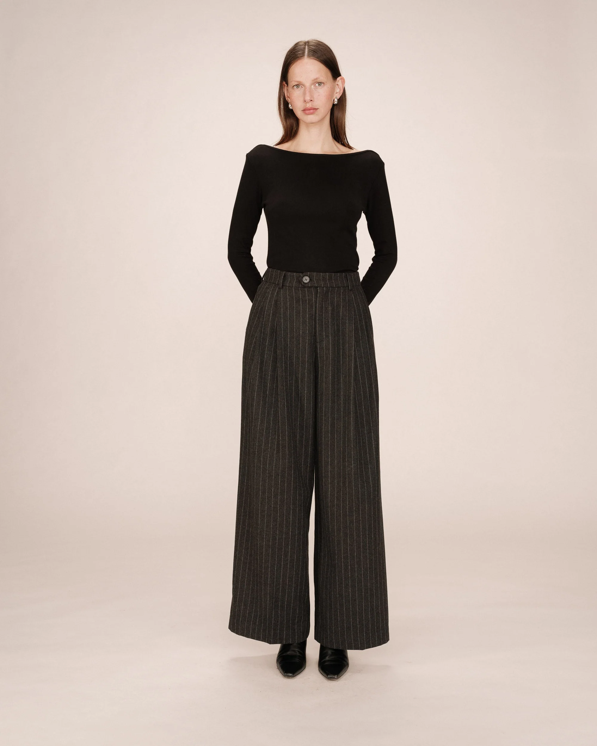 Pantalon Tailleur Rayures Carbone Senna - Image 2