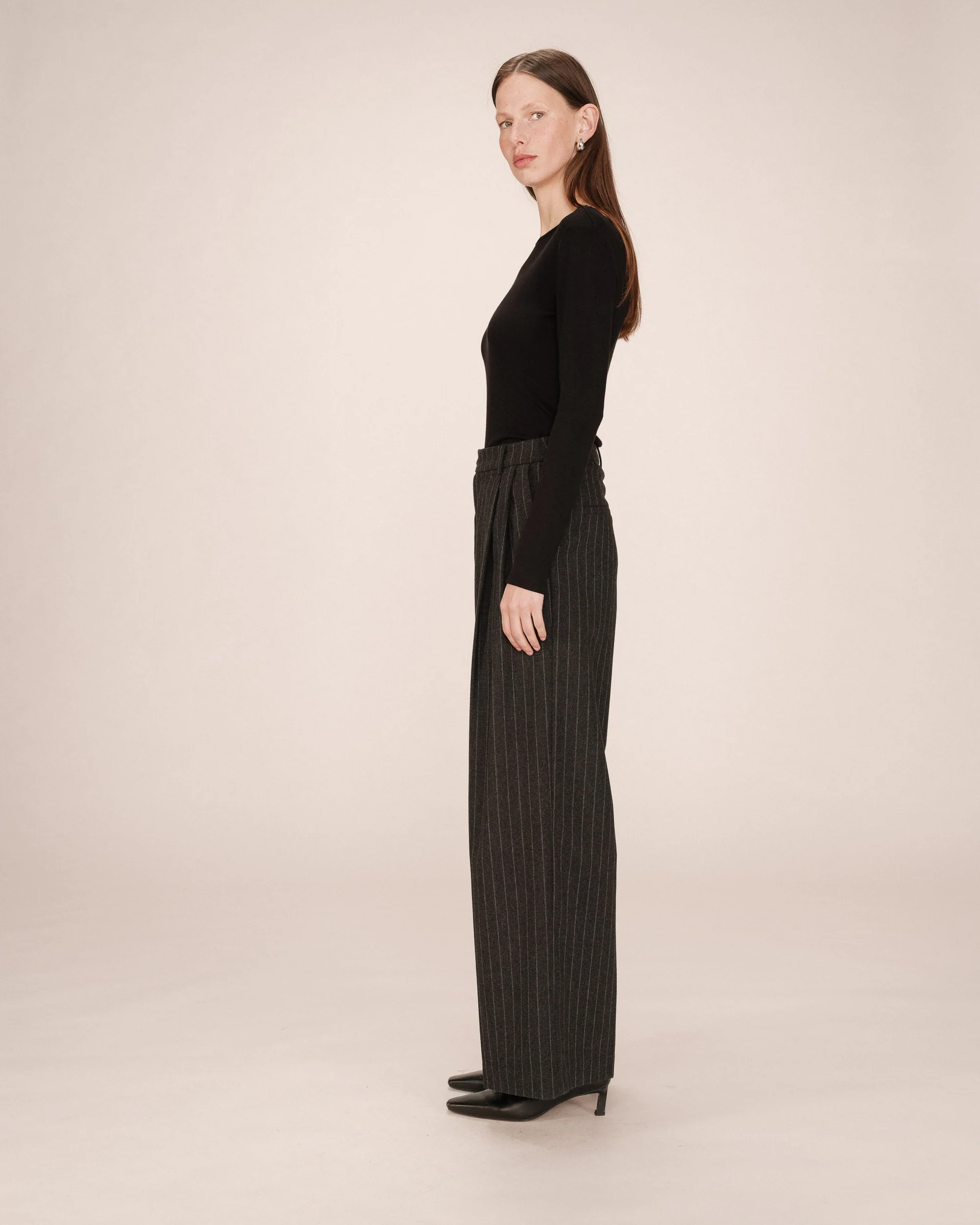 Pantalon Tailleur Rayures Carbone Senna - Image 4