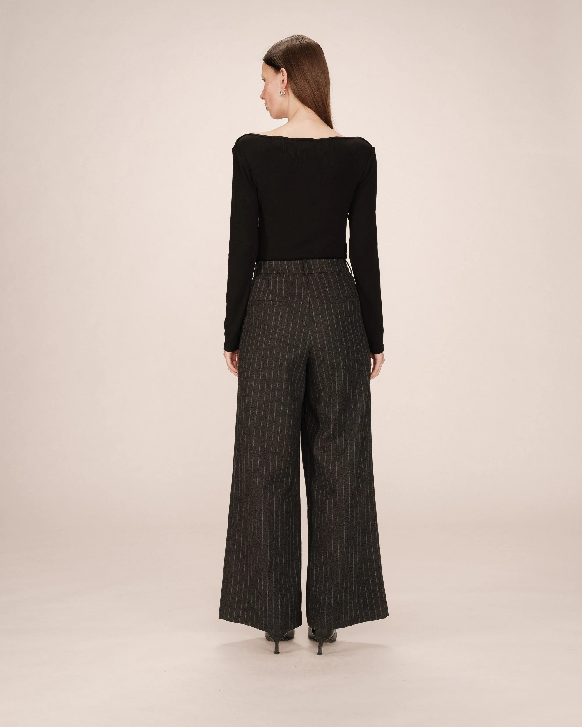 Pantalon Tailleur Rayures Carbone Senna - Image 5