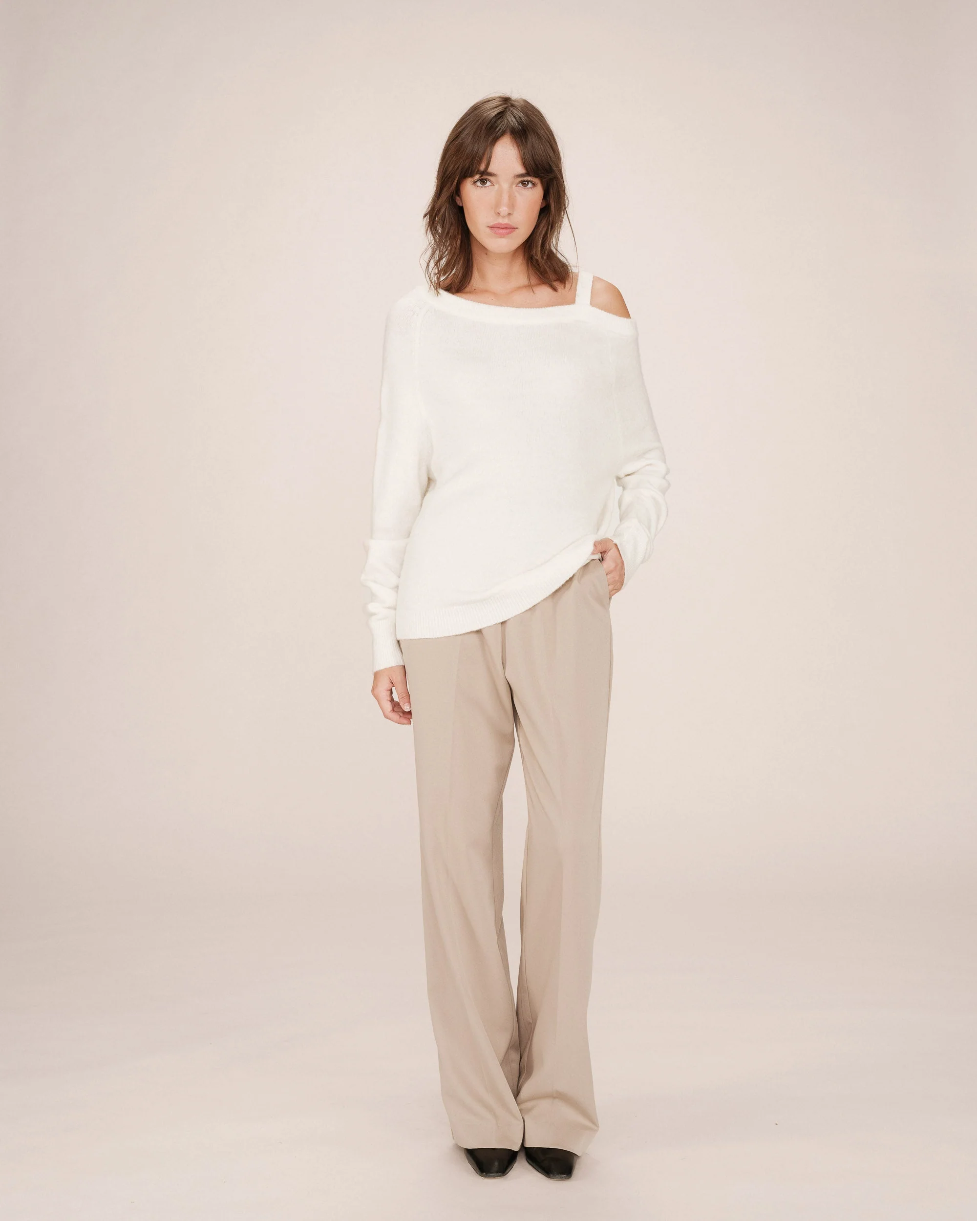 Pull Asymetrique Ivoire Samantha - Image 3