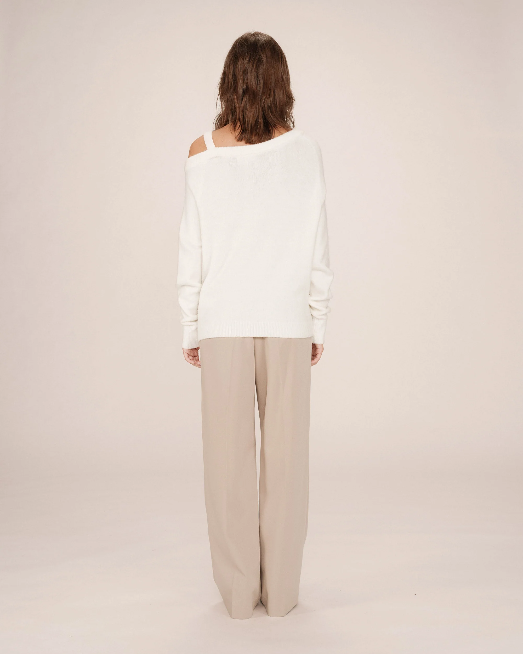 Pull Asymetrique Ivoire Samantha - Image 6