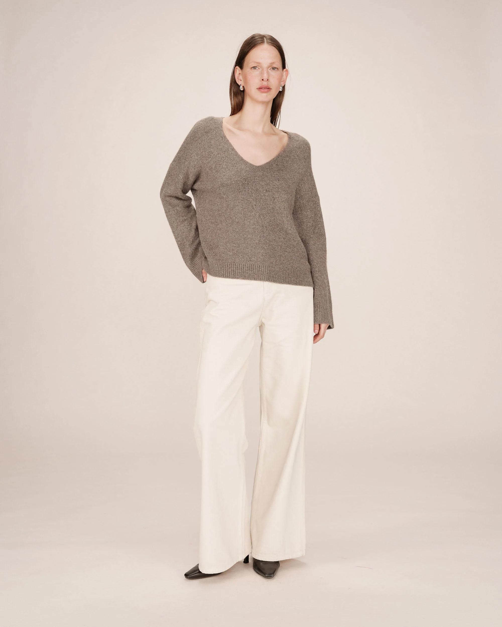 Pull Taupe Salvador - Image 2