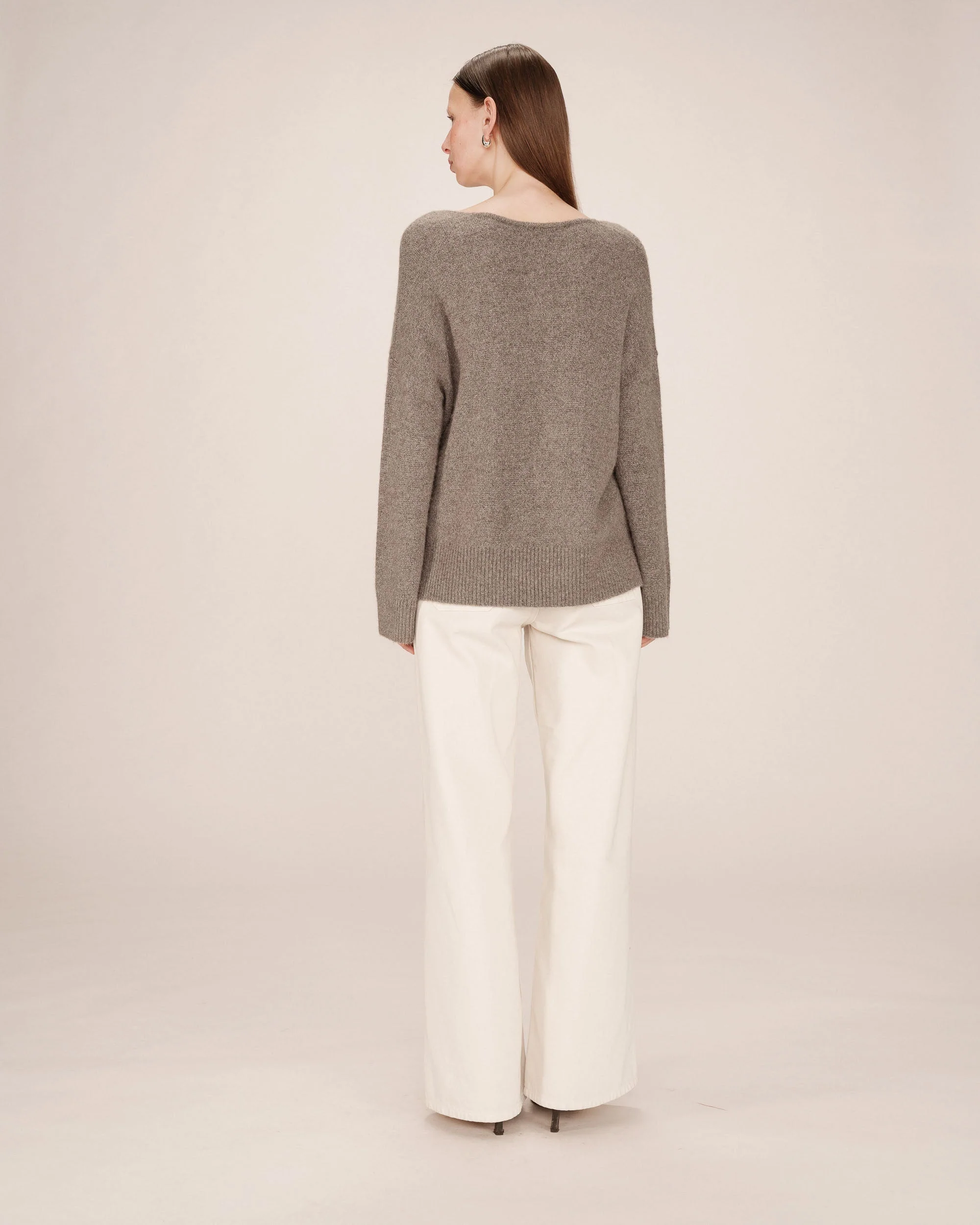 Pull Taupe Salvador - Image 5