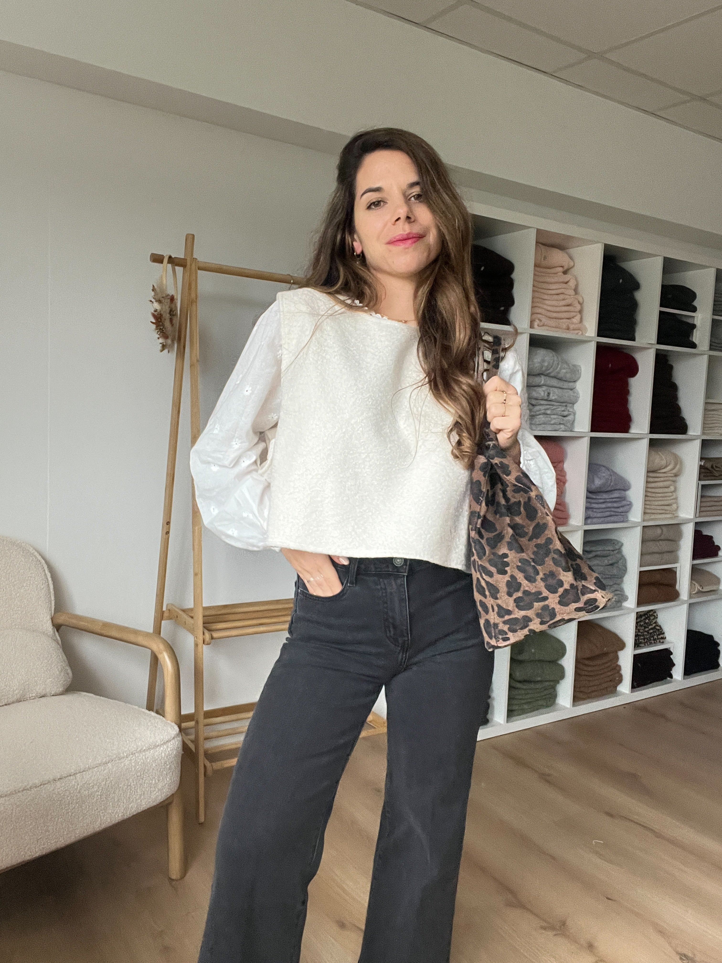 Pull Sans Manche Avec Nœuds Jeanne Écru - Image 2