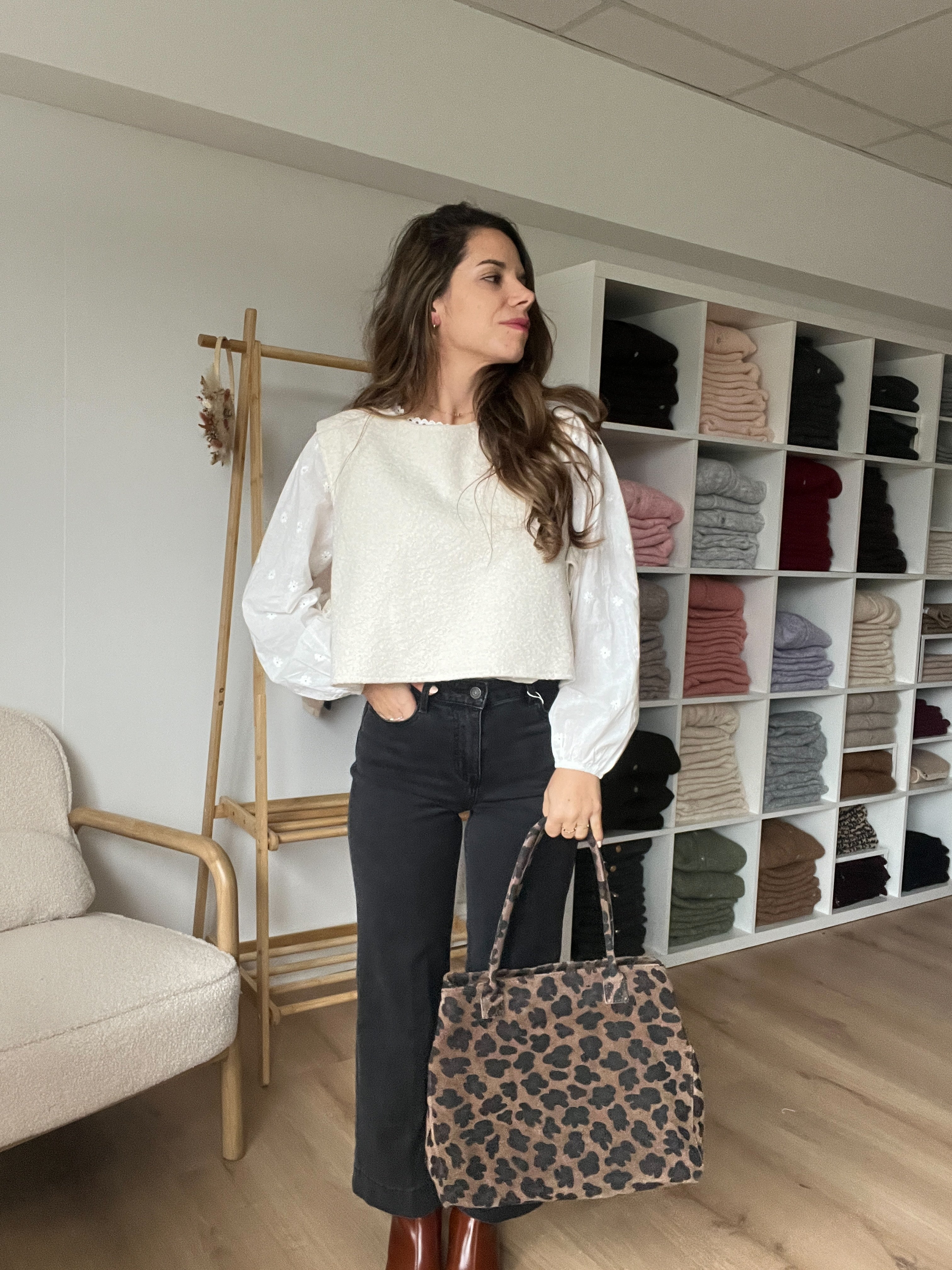 Pull Sans Manche Avec Nœuds Jeanne Écru - Image 6