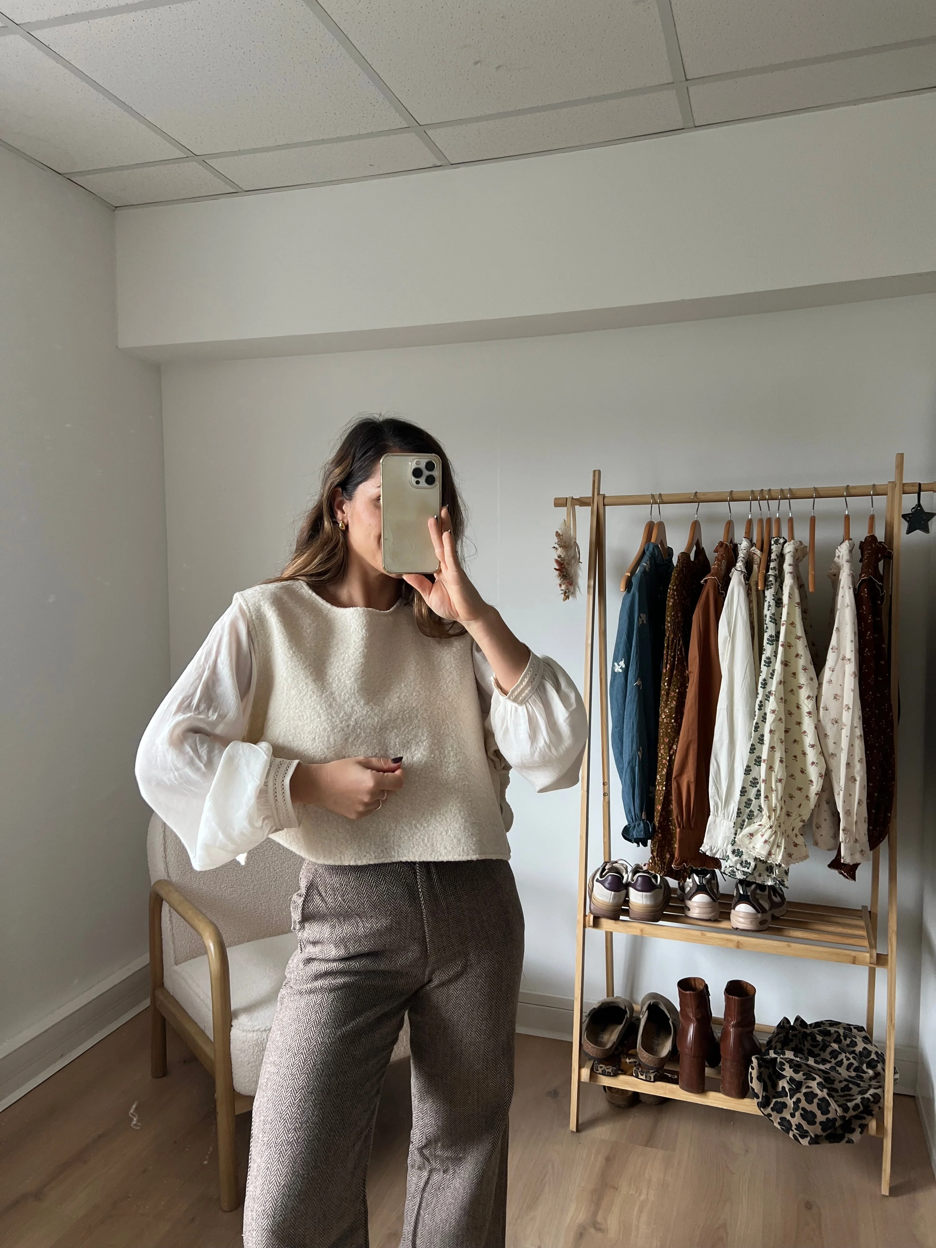 Pull Sans Manche Avec Nœuds Jeanne Écru - Image 8