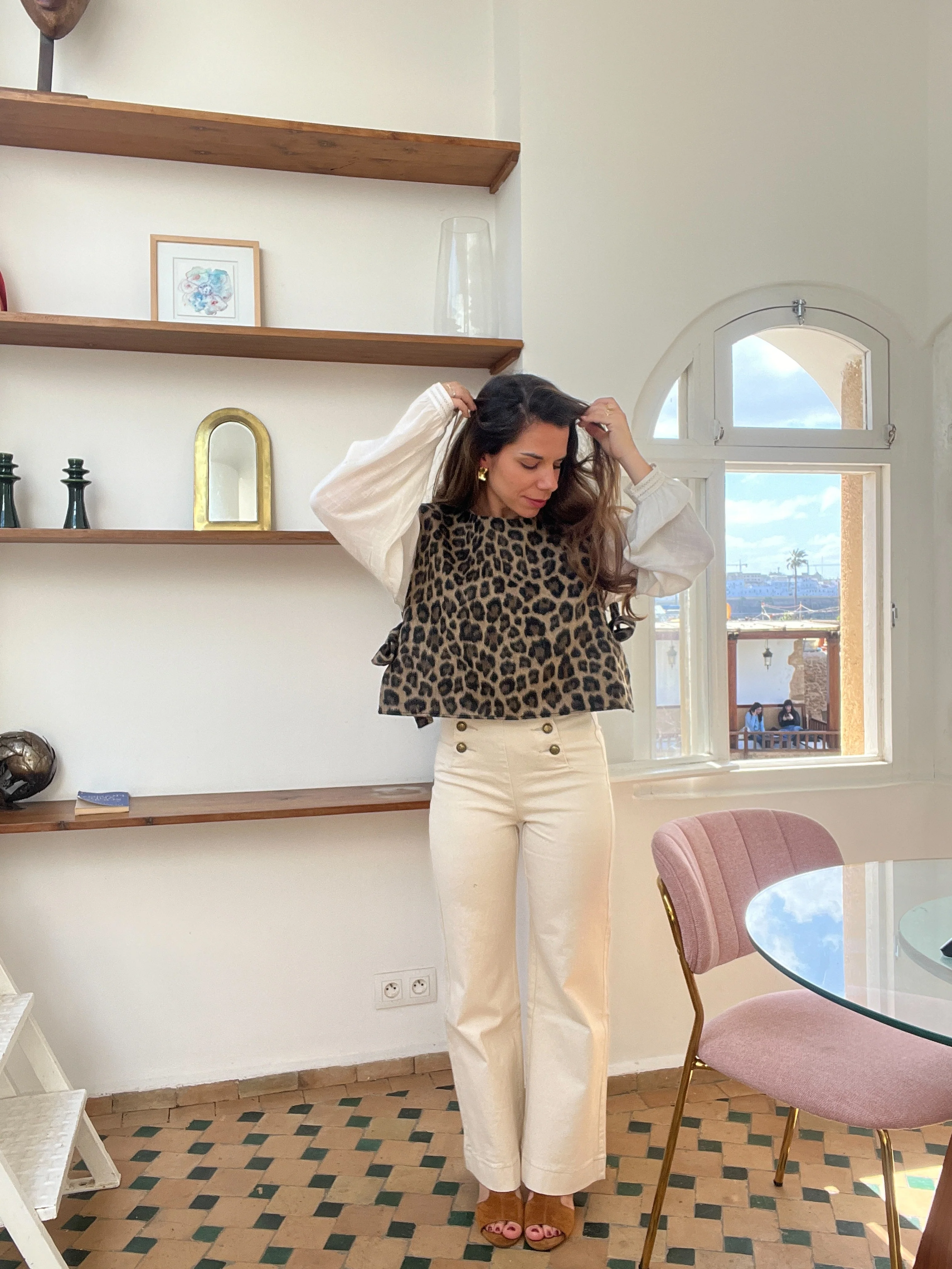 Pull Sans Manche Avec Nœuds Jeanne Léopard - Image 5