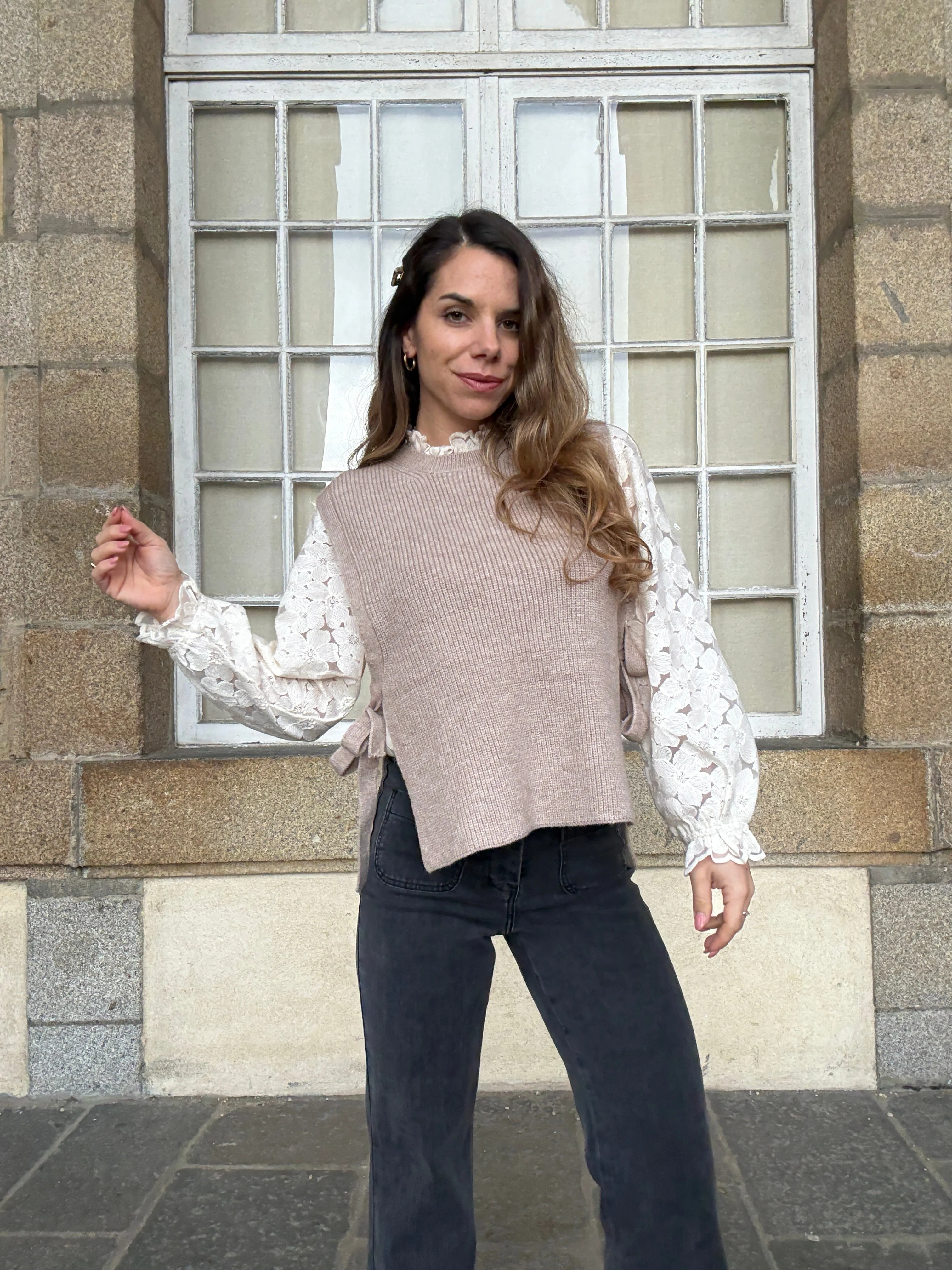 Pull Sans Manches À Noeuds Taupe Valentine - Image 2