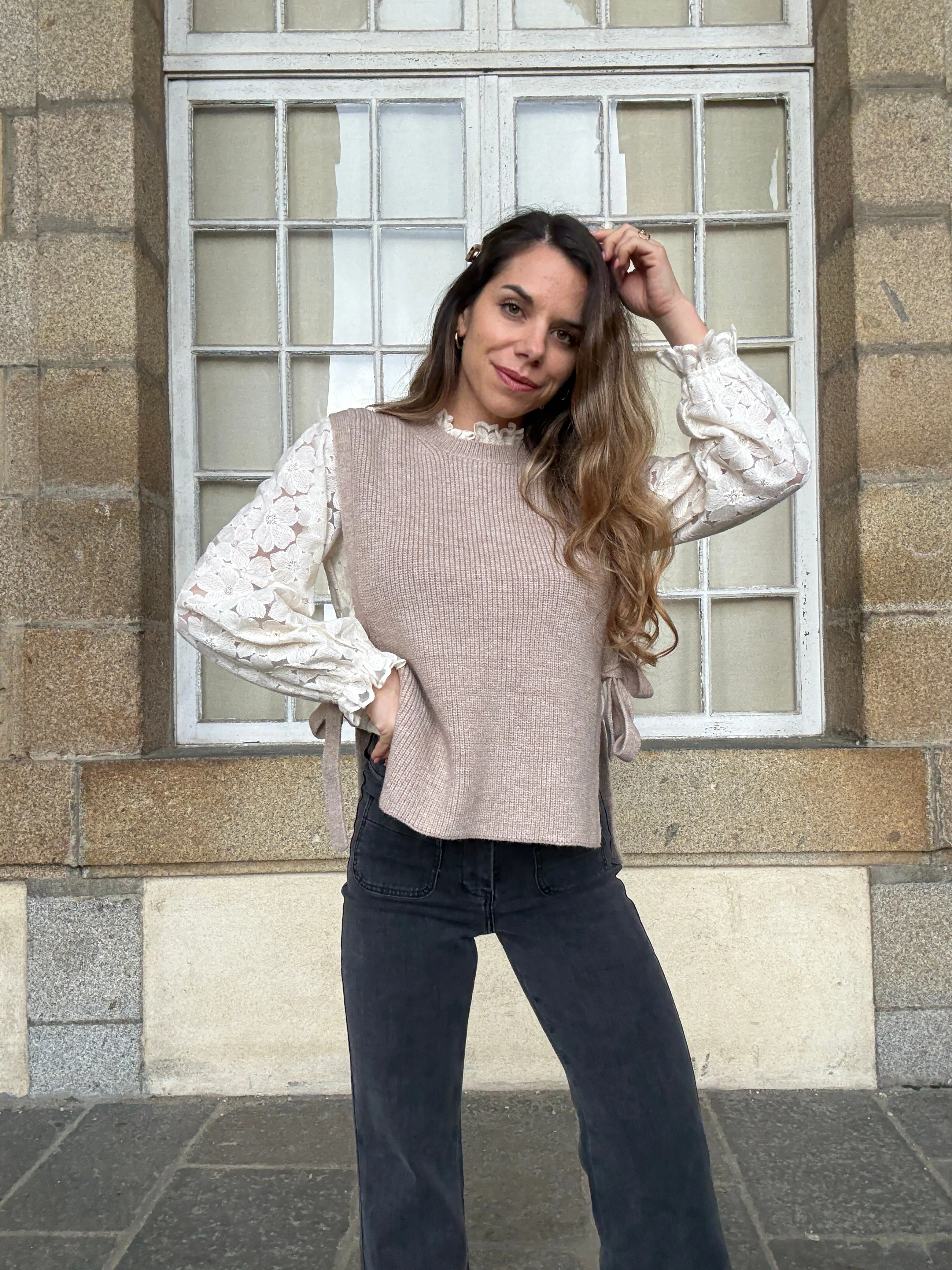 Pull Sans Manches À Noeuds Taupe Valentine - Image 7