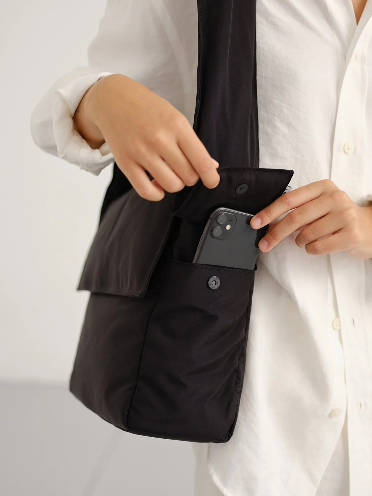 Querida Soft Bag - Image 2