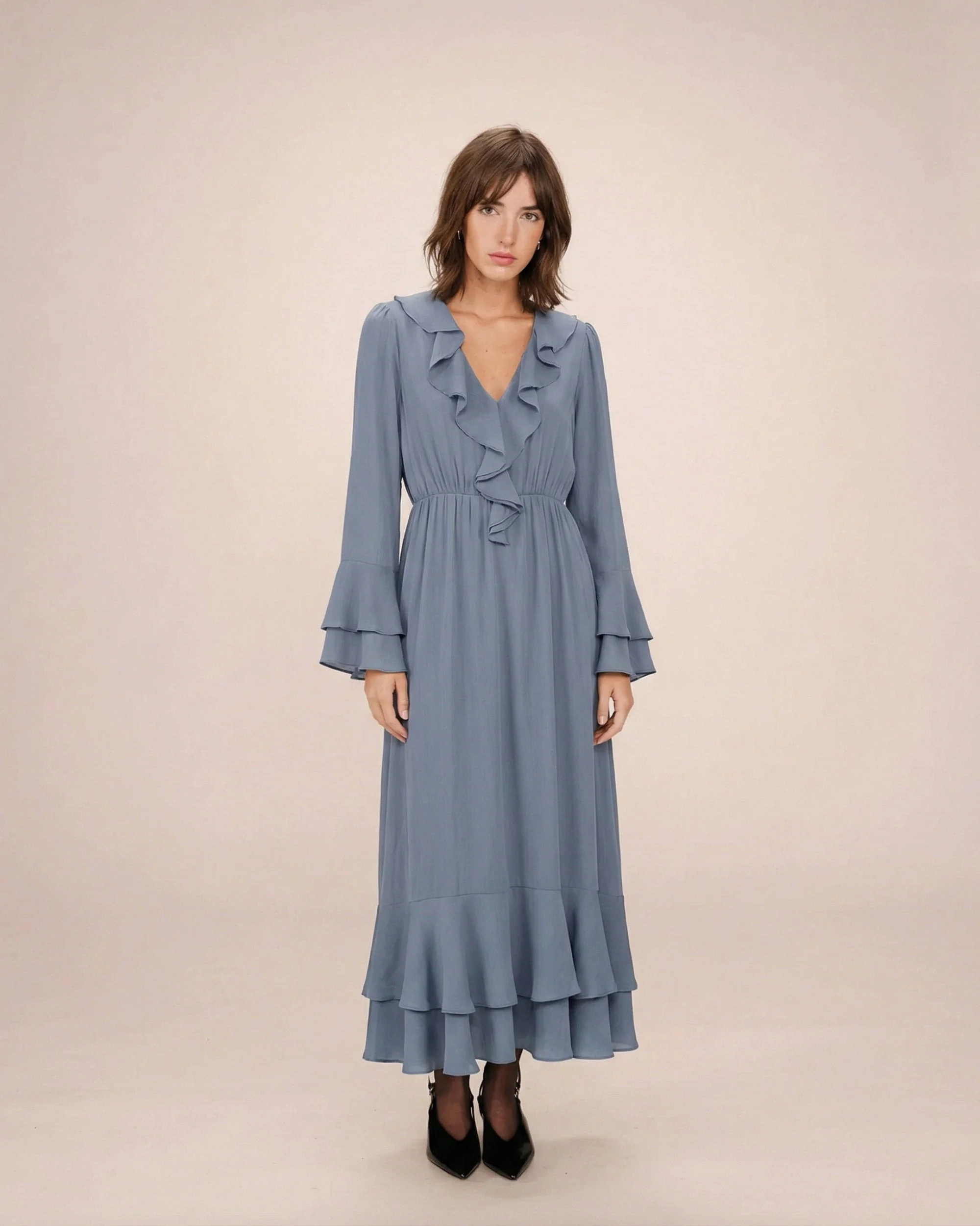 Robe Aérienne Longue À Volants Bleuet Samira - Image 3