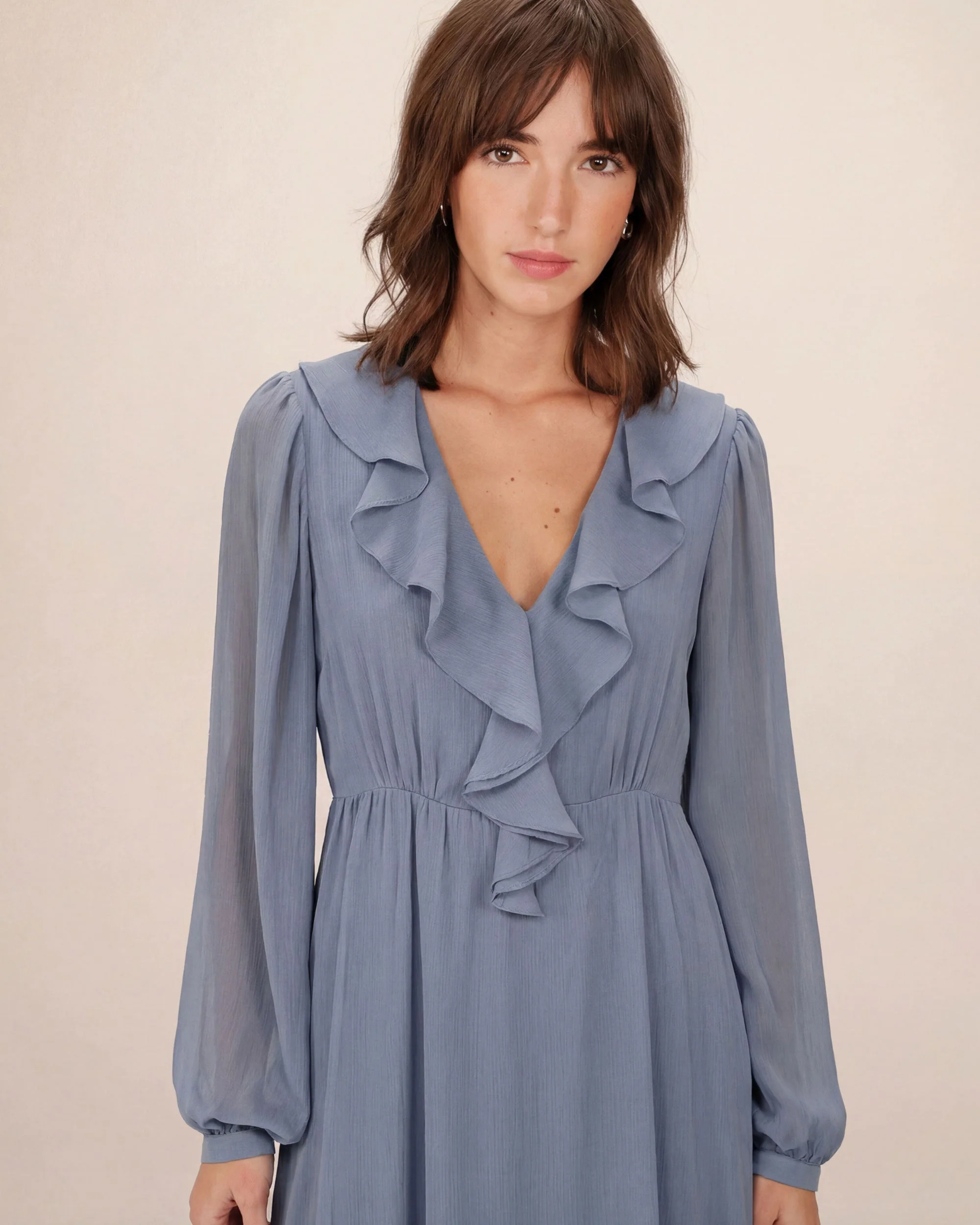 Robe Aérienne Longue À Volants Bleuet Samira - Image 4