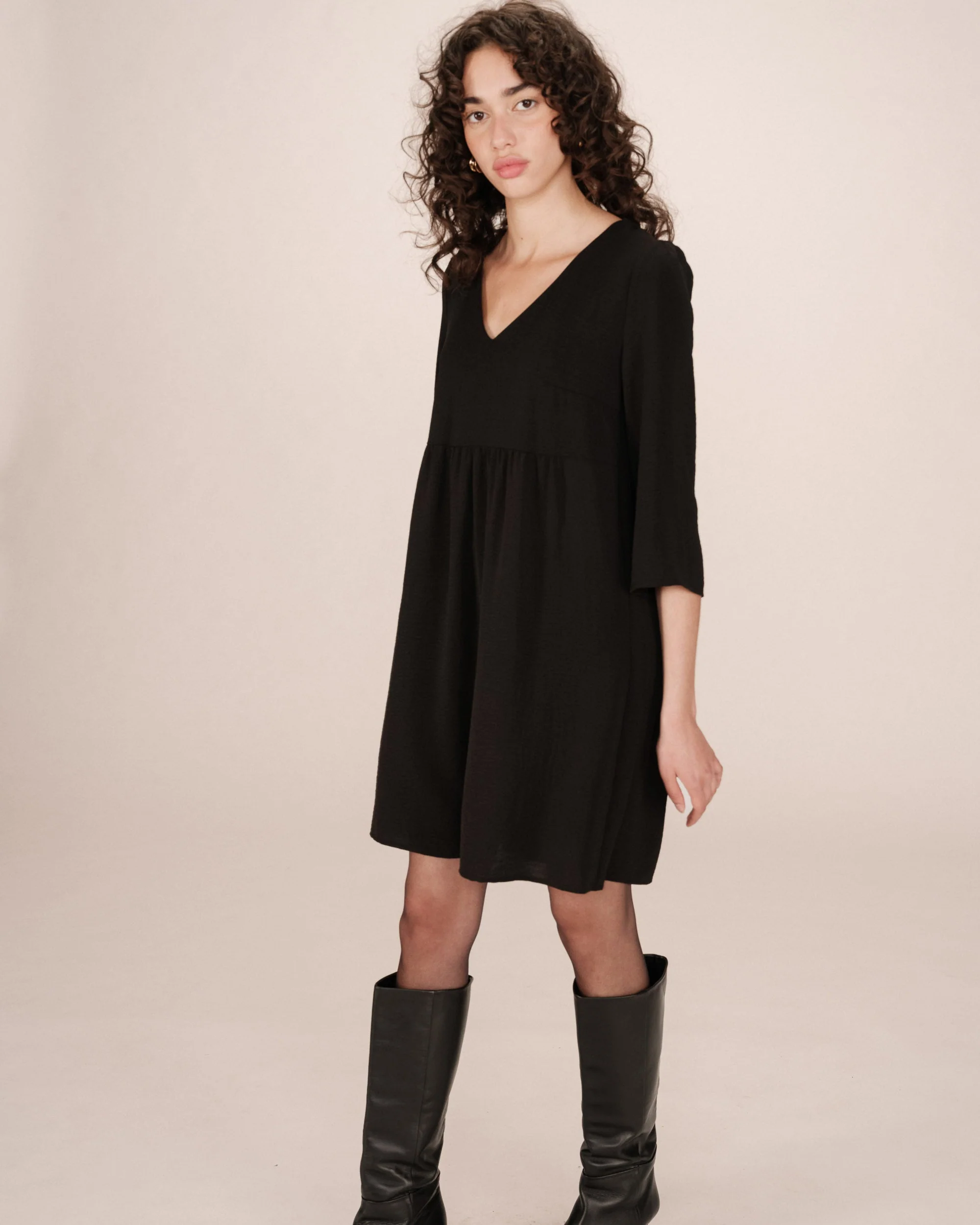 Robe Courte Babydoll Noir Susana - Image 3