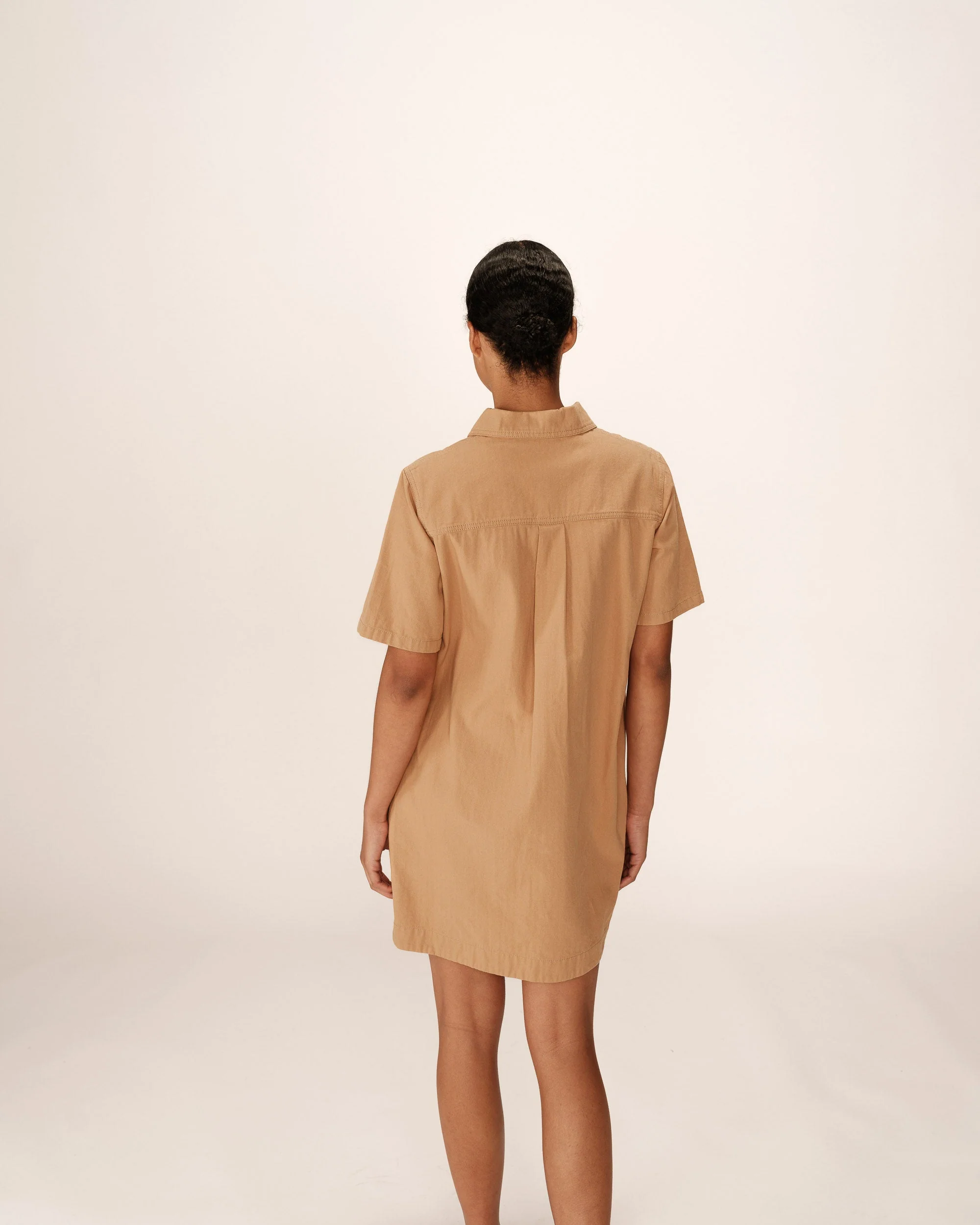 Robe Courte Col Boutonne Camel Philine - Image 5
