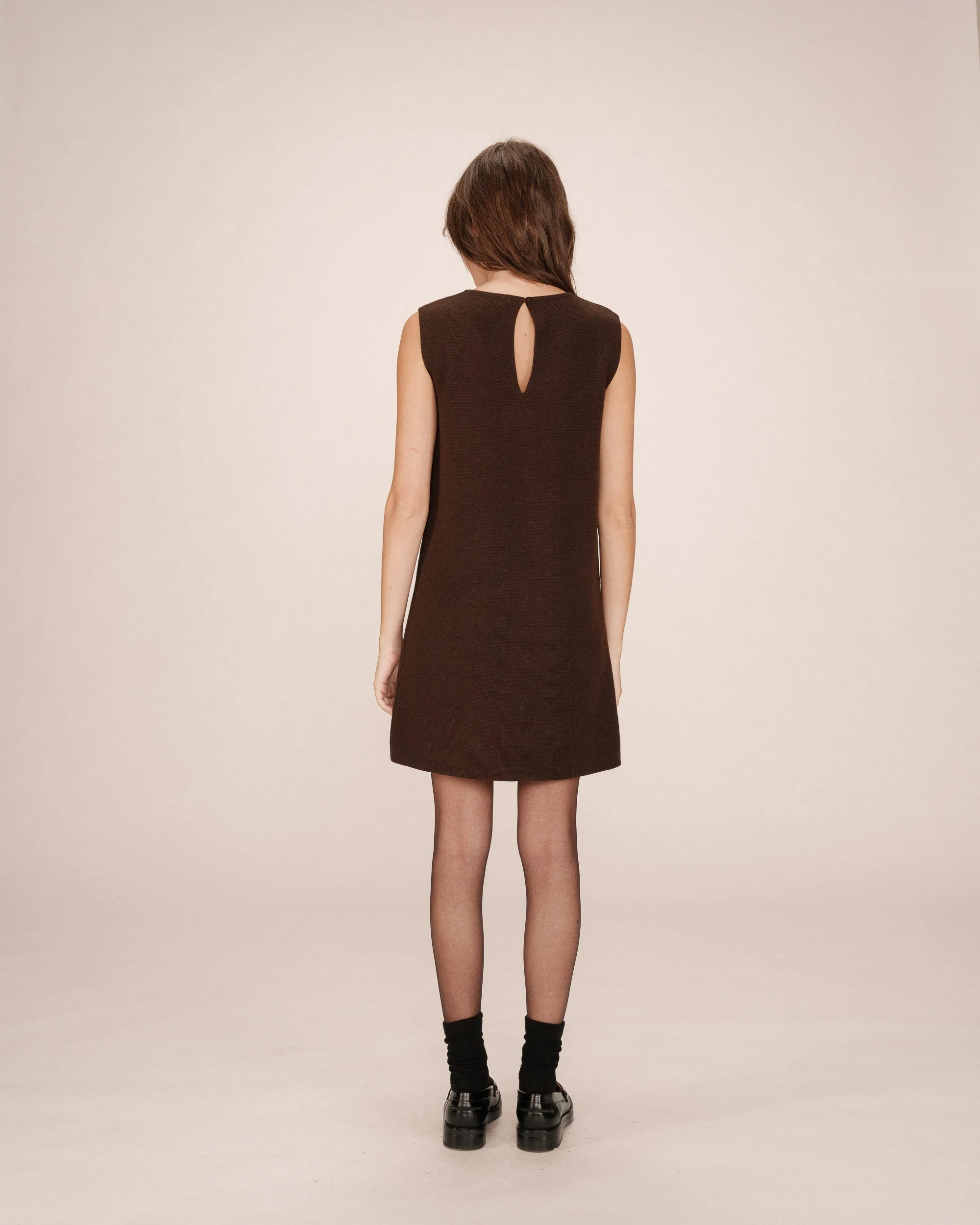 Robe Courte Tailoring Chocolat Sarah - Image 6