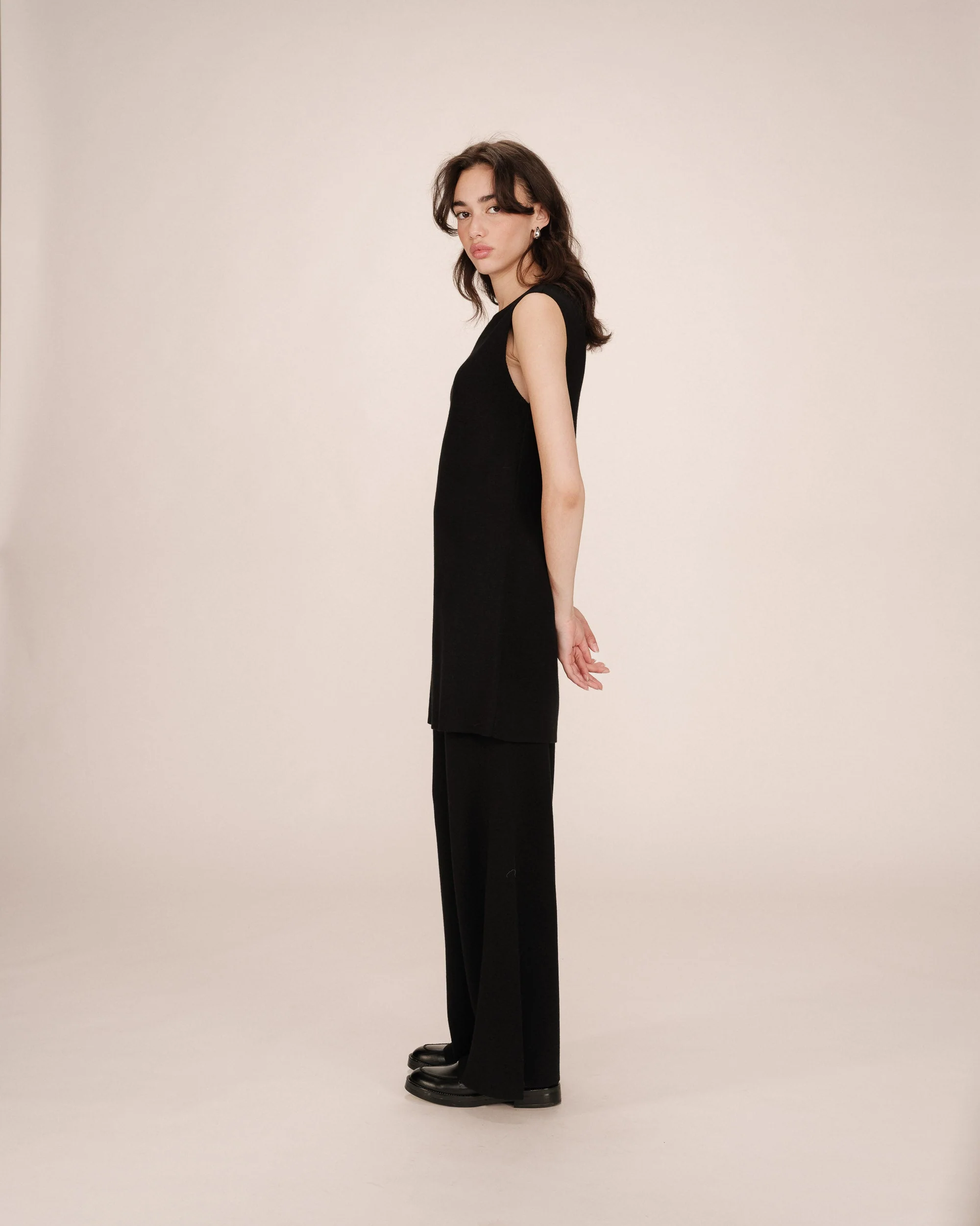 Robe Courte Tailoring Noir Sarah - Image 5