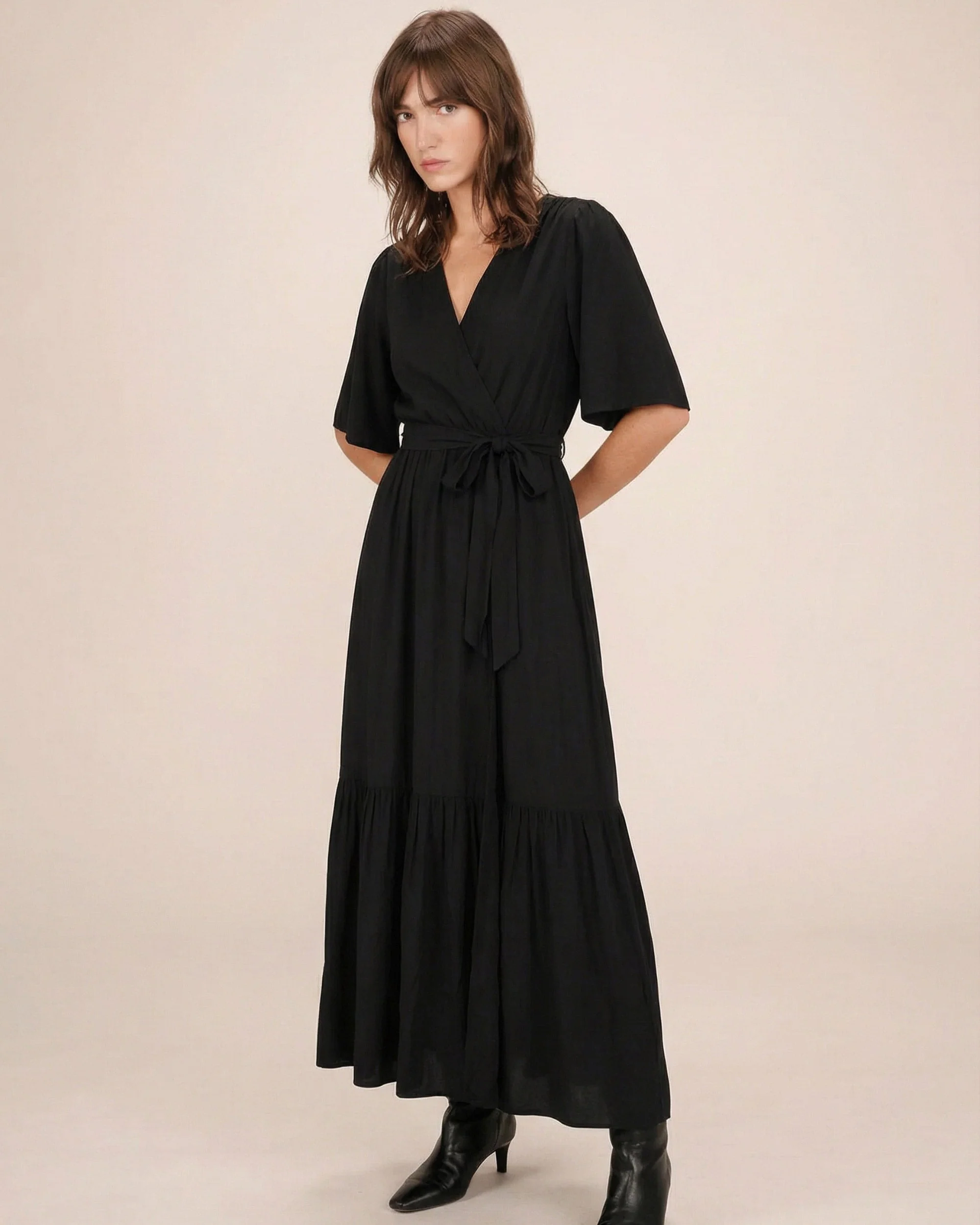 Robe Longue Cintré À Volant Noir Sequoia - Image 3