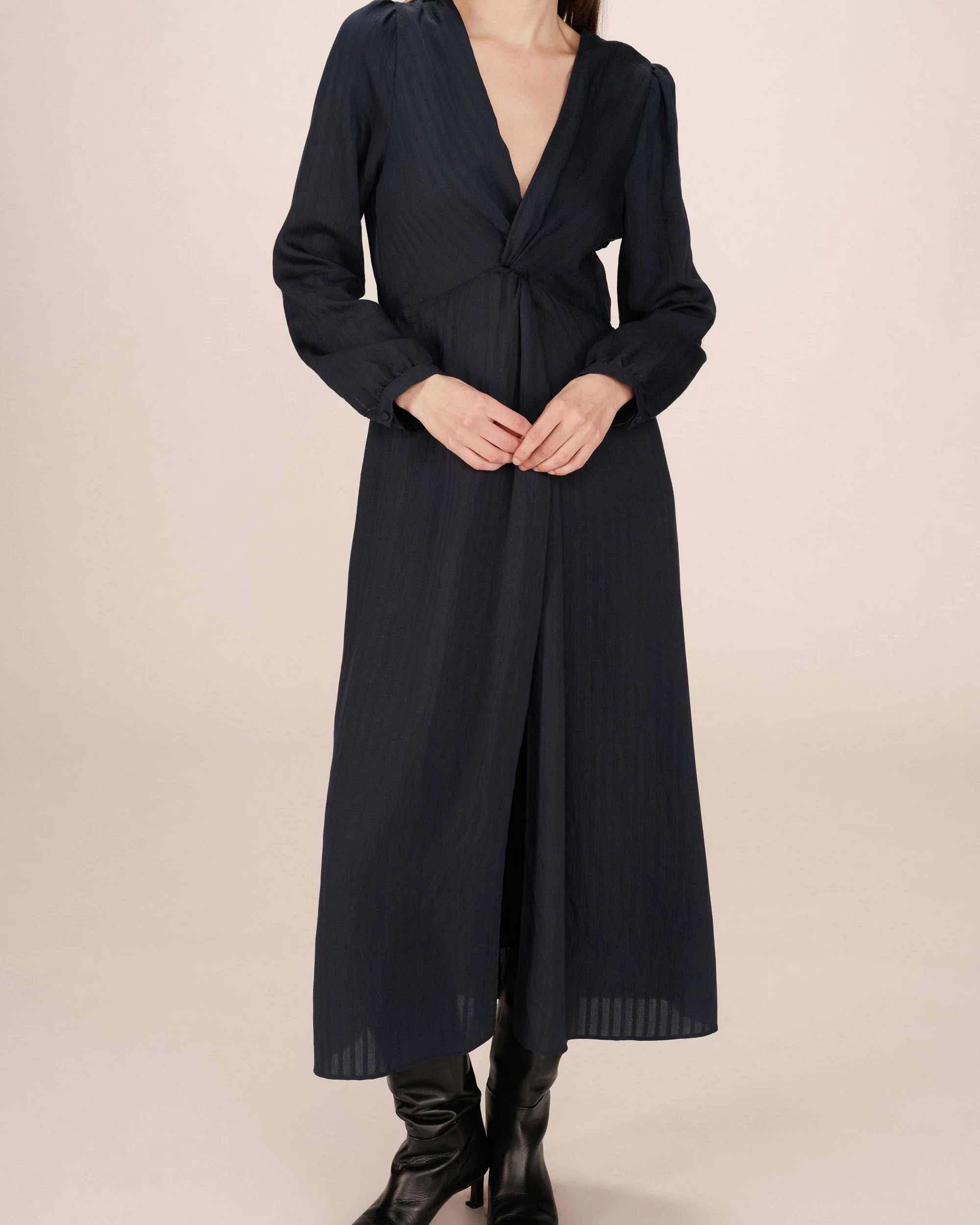 Robe Longue Decollete V Marine Shirley - Image 2