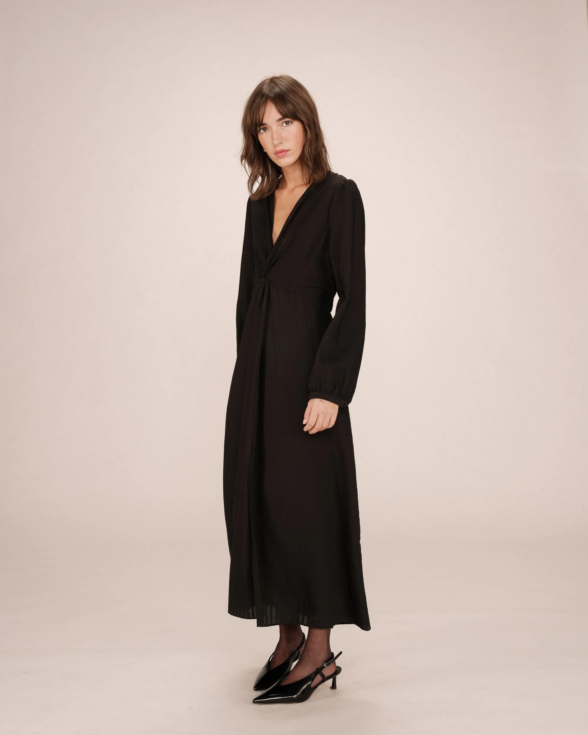 Robe Longue Decollete V Noir Shirley - Image 3