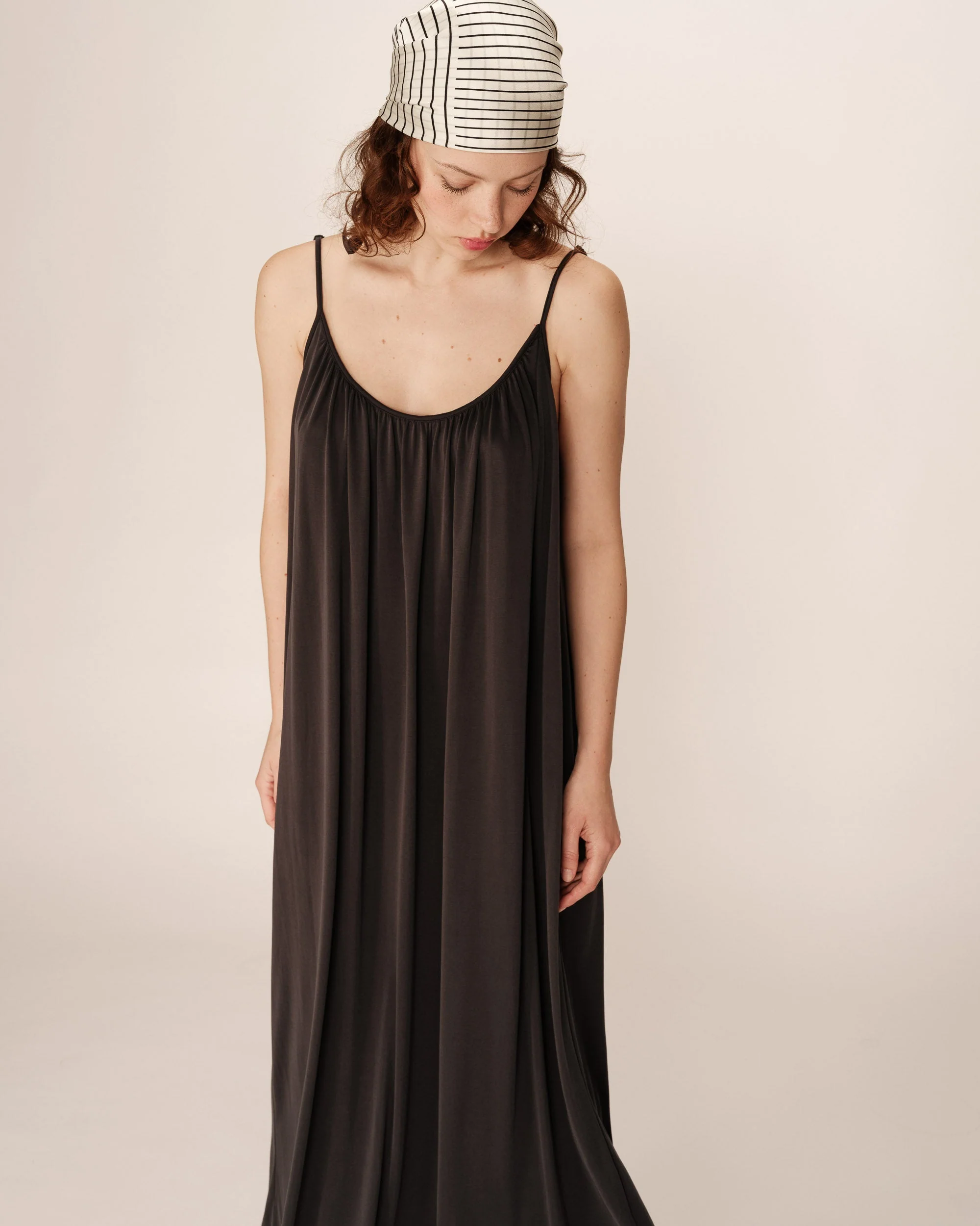Robe Longue Pivoine - Anthracite - Image 3