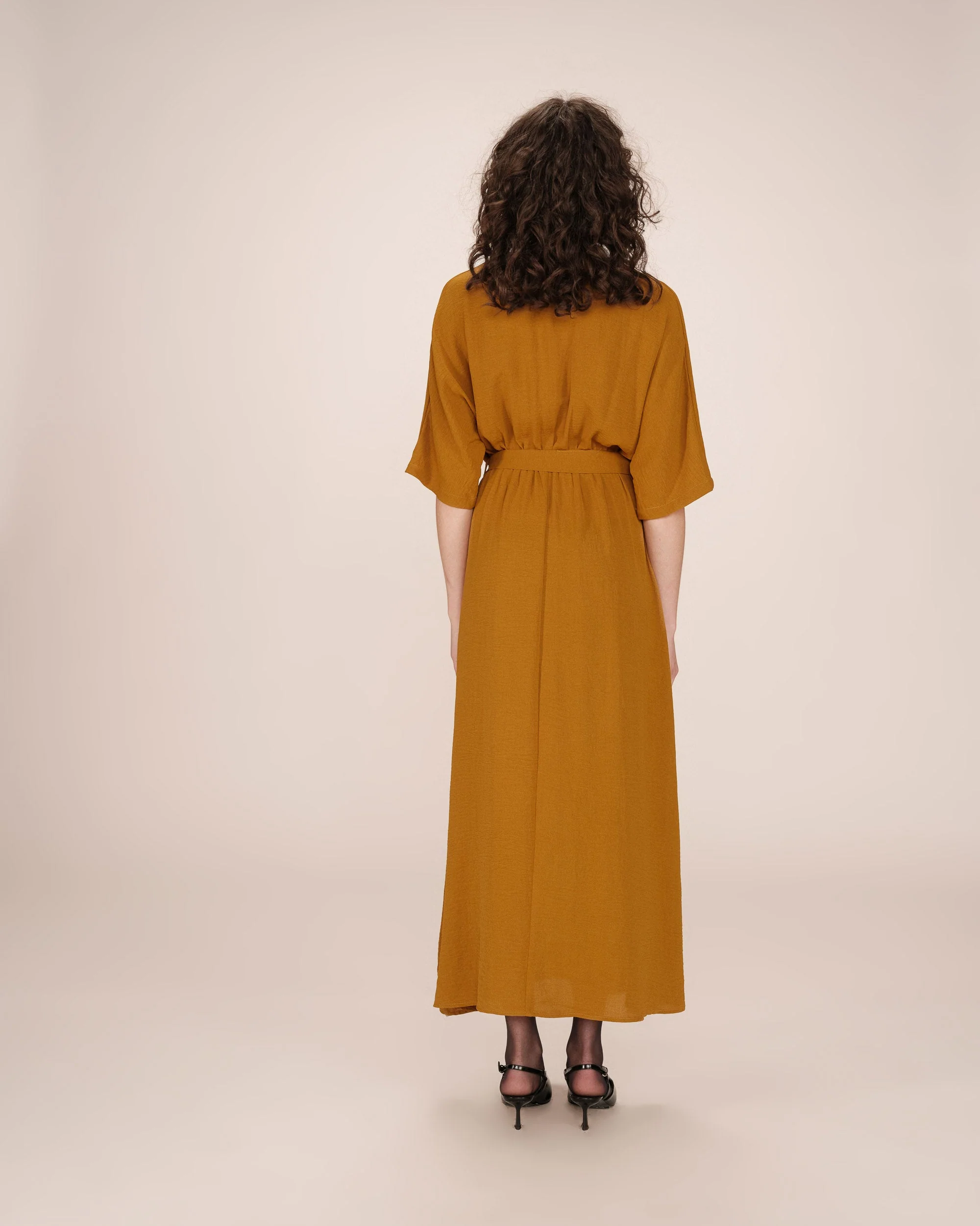 Robe Longue Portefeuille Ocre Maud - Image 4