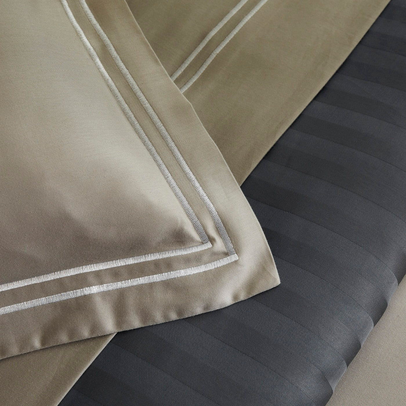 Drap Plat Satin De Coton - Blanc / Taupe - Nice - Image 4