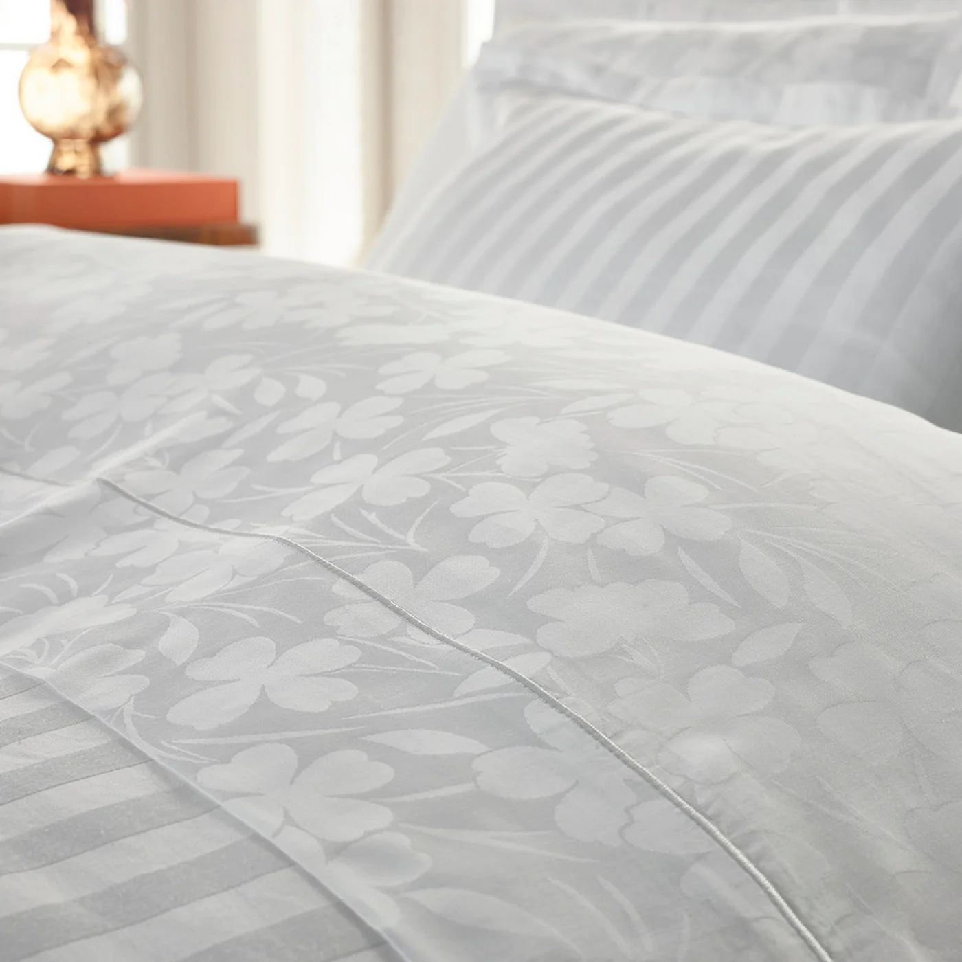 Housse De Couette + Taies D'Oreiller Satin De Coton Tissé Jacquard - Blanc - Petit Chêne - Image 3