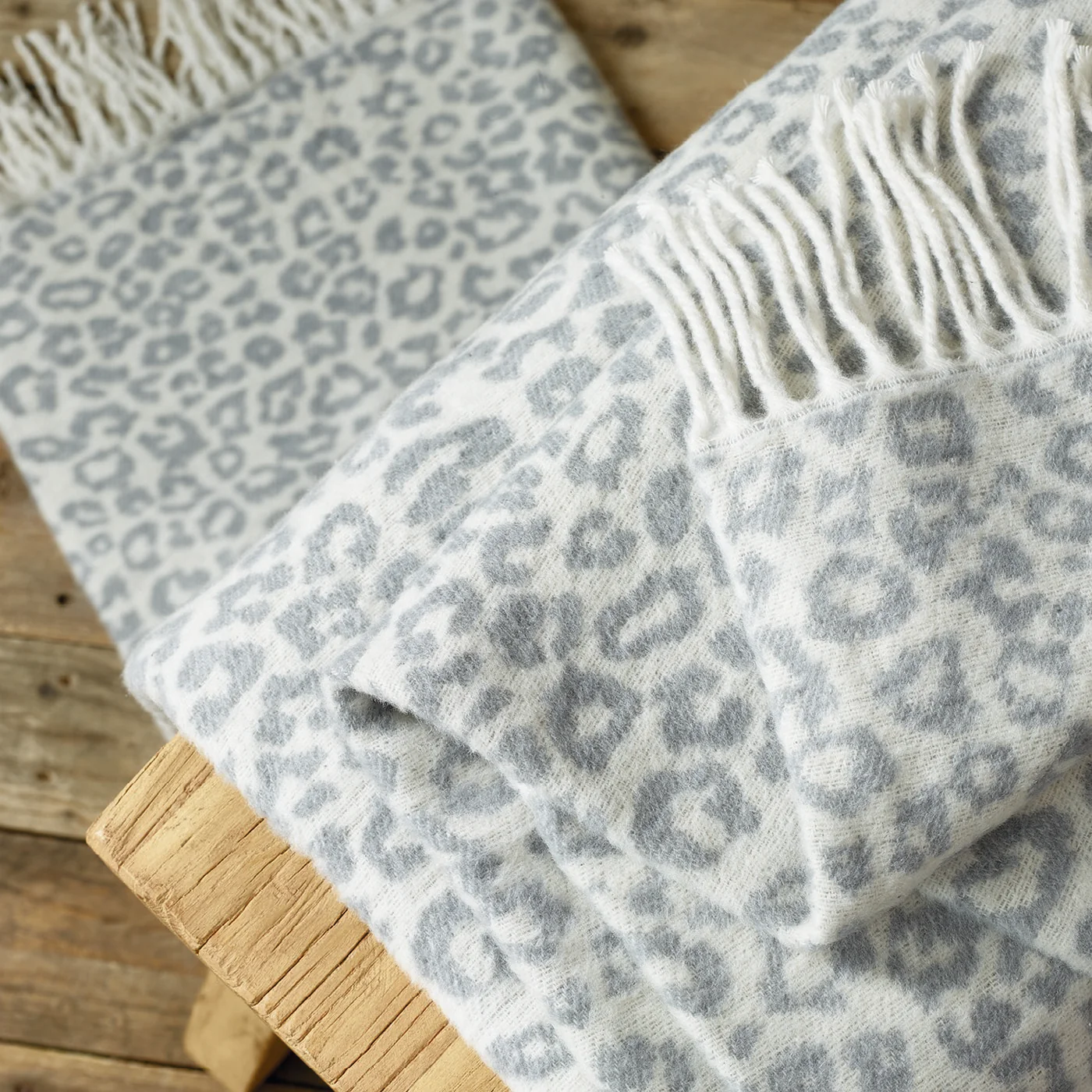 Plaid Tissé - Gris Clair - Leopard - Image 5