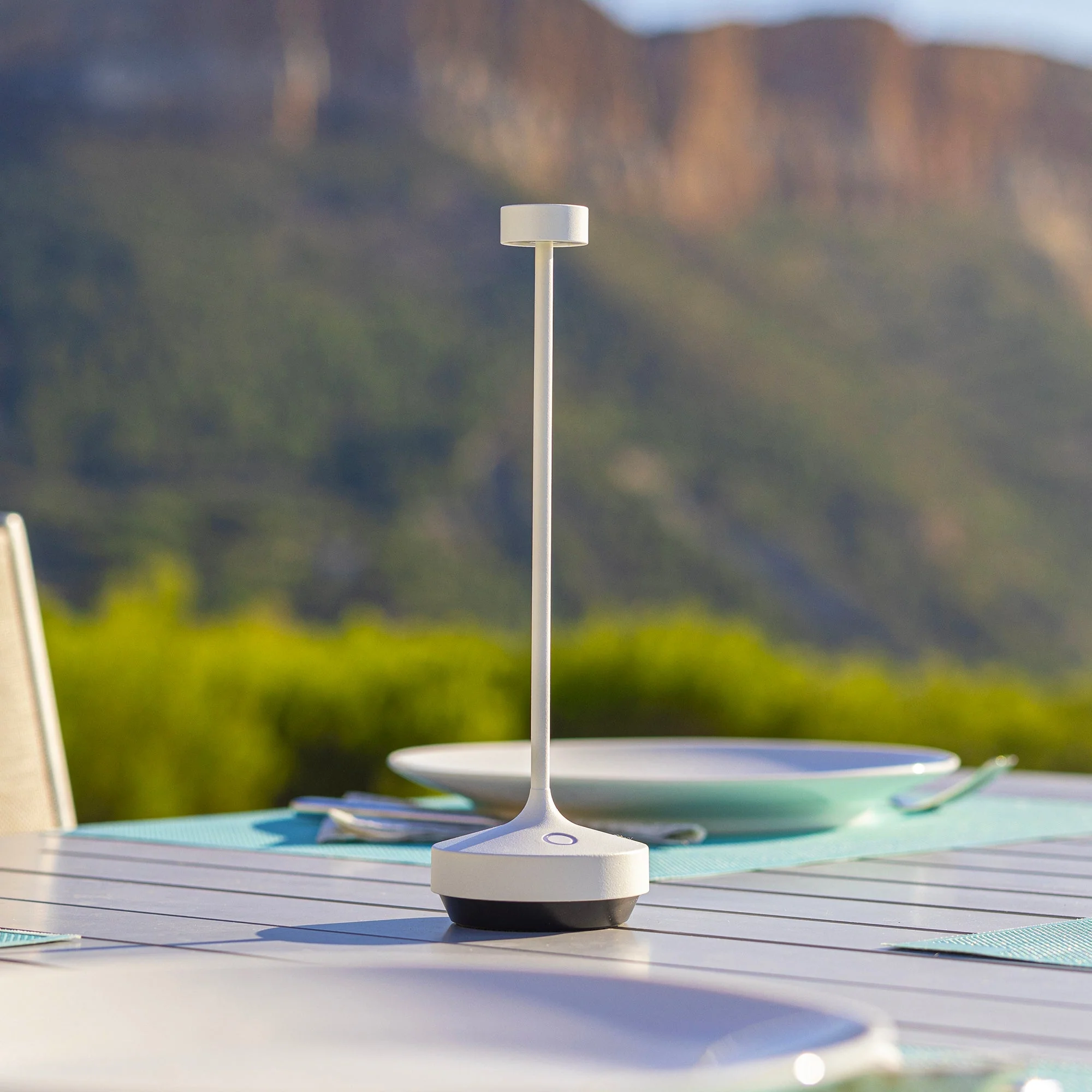 Lampe De Table Sans Fil - Ruby White - Image 3
