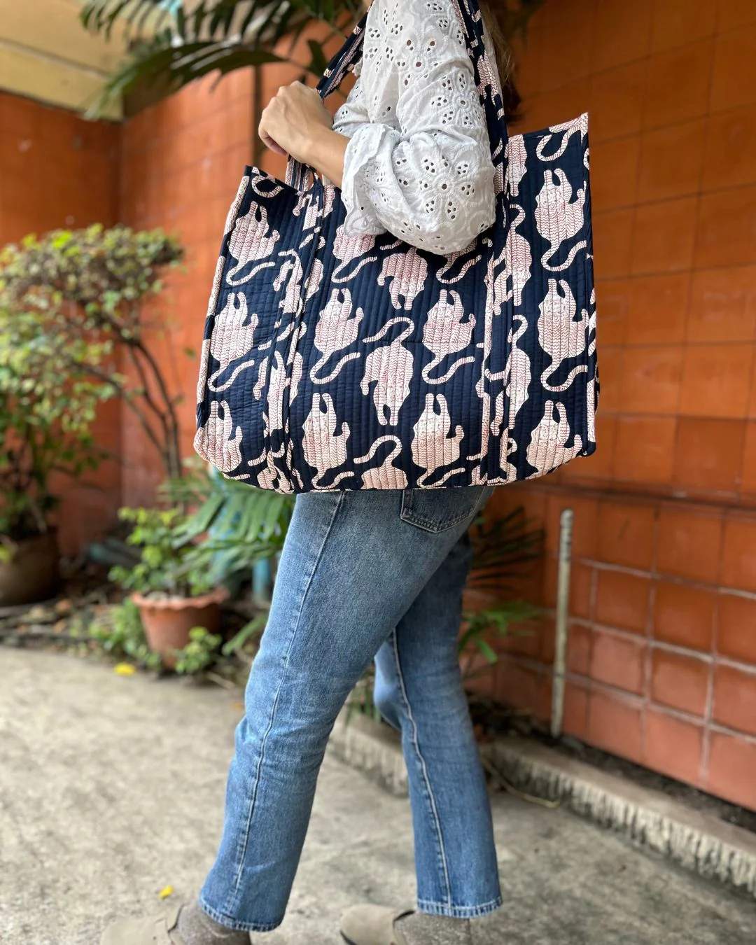 Sac Cabas Réversible Deepa - Jungle Marine - Image 3