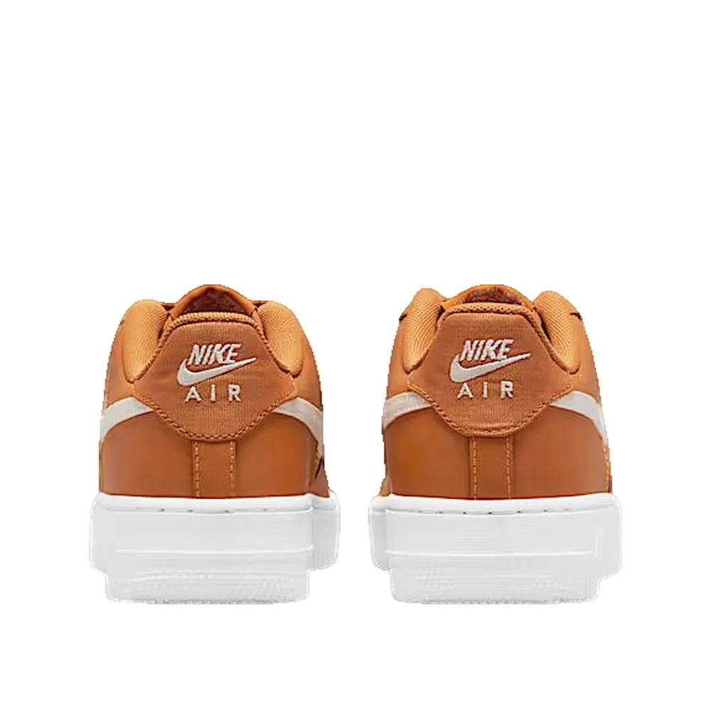 Baskets Air Force 1 LV8 2 - Marron - Image 3