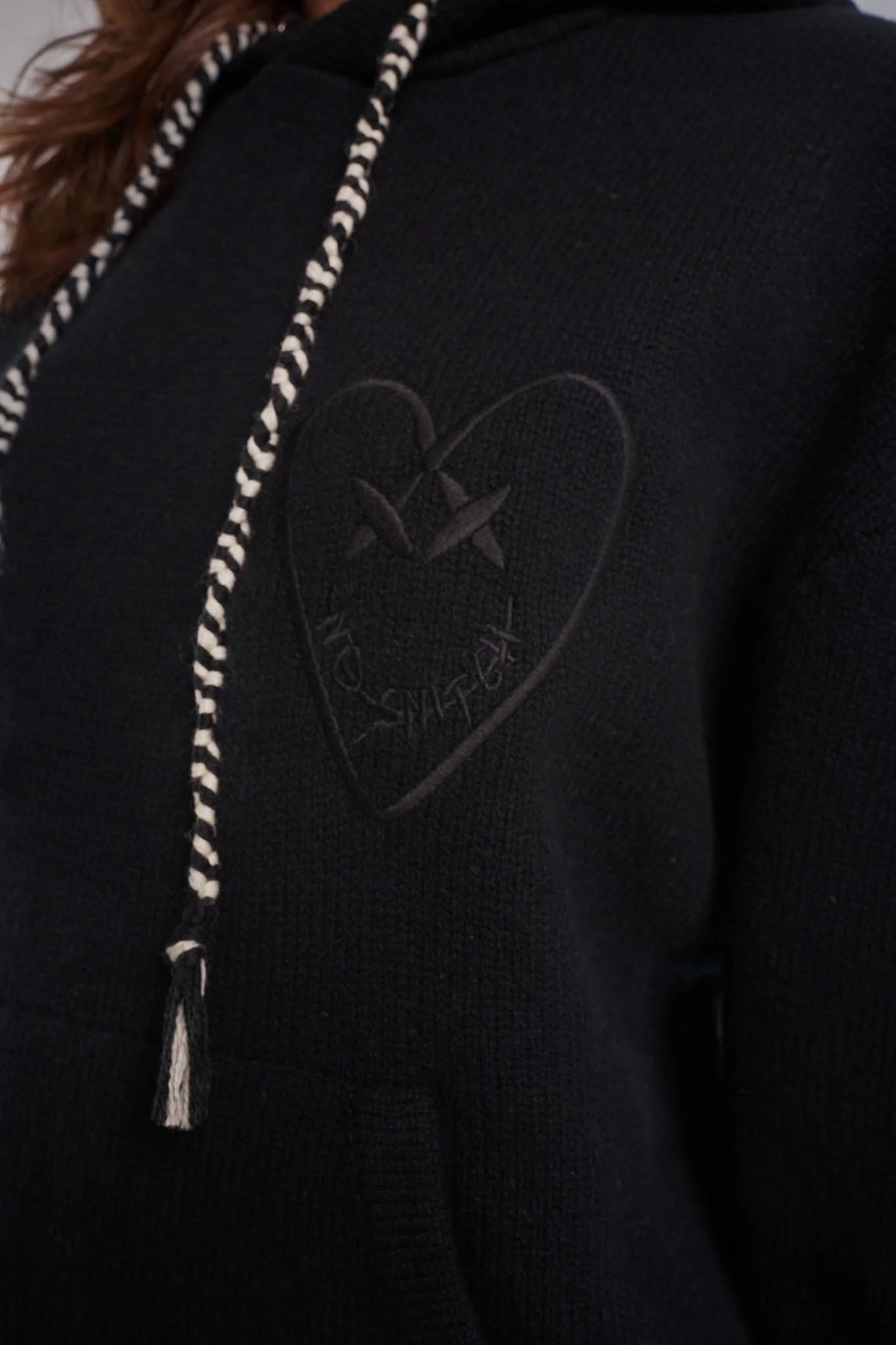 Pull Sixtine - Black - Image 2