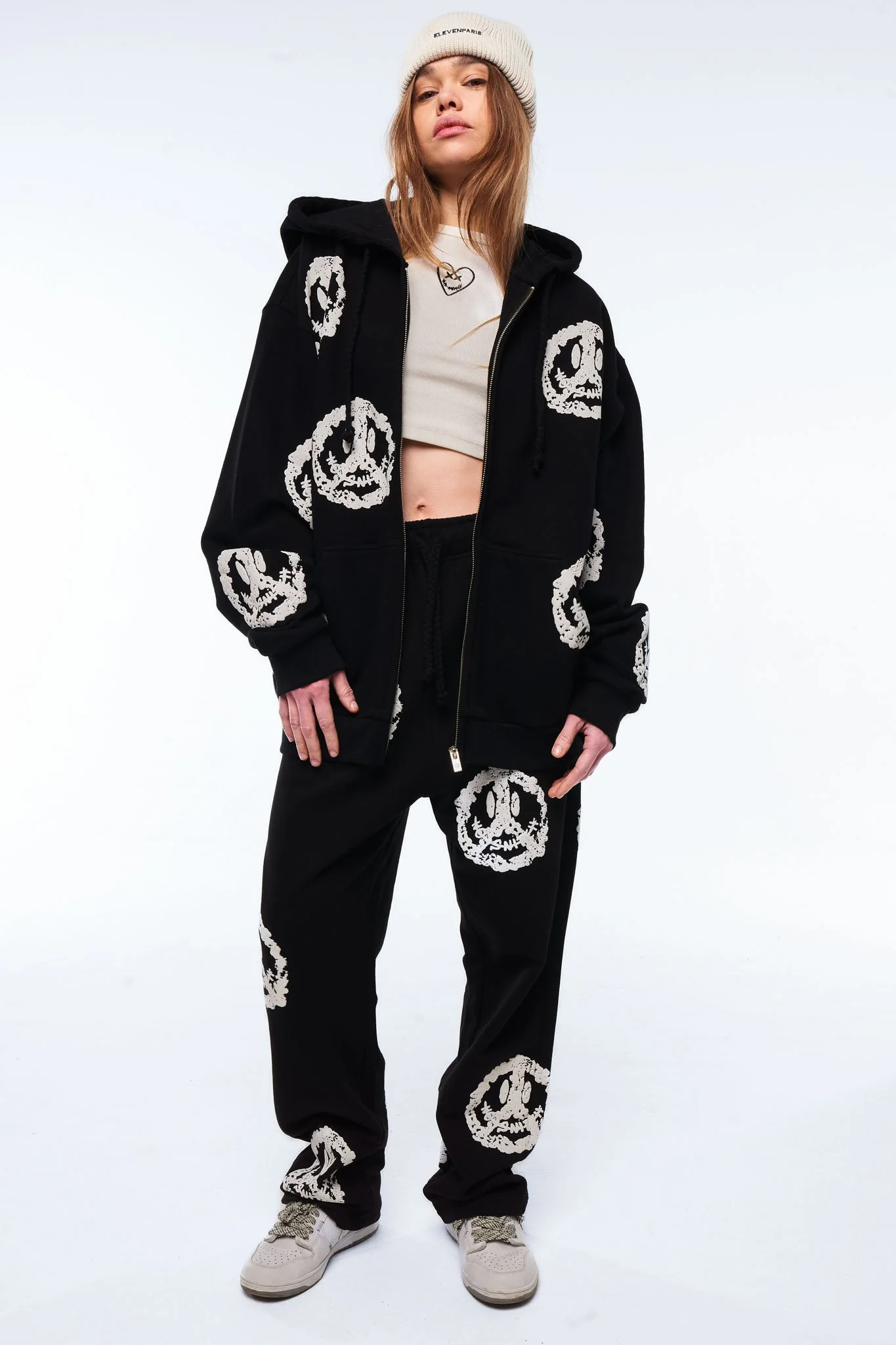Sweat South - Black - Image 11