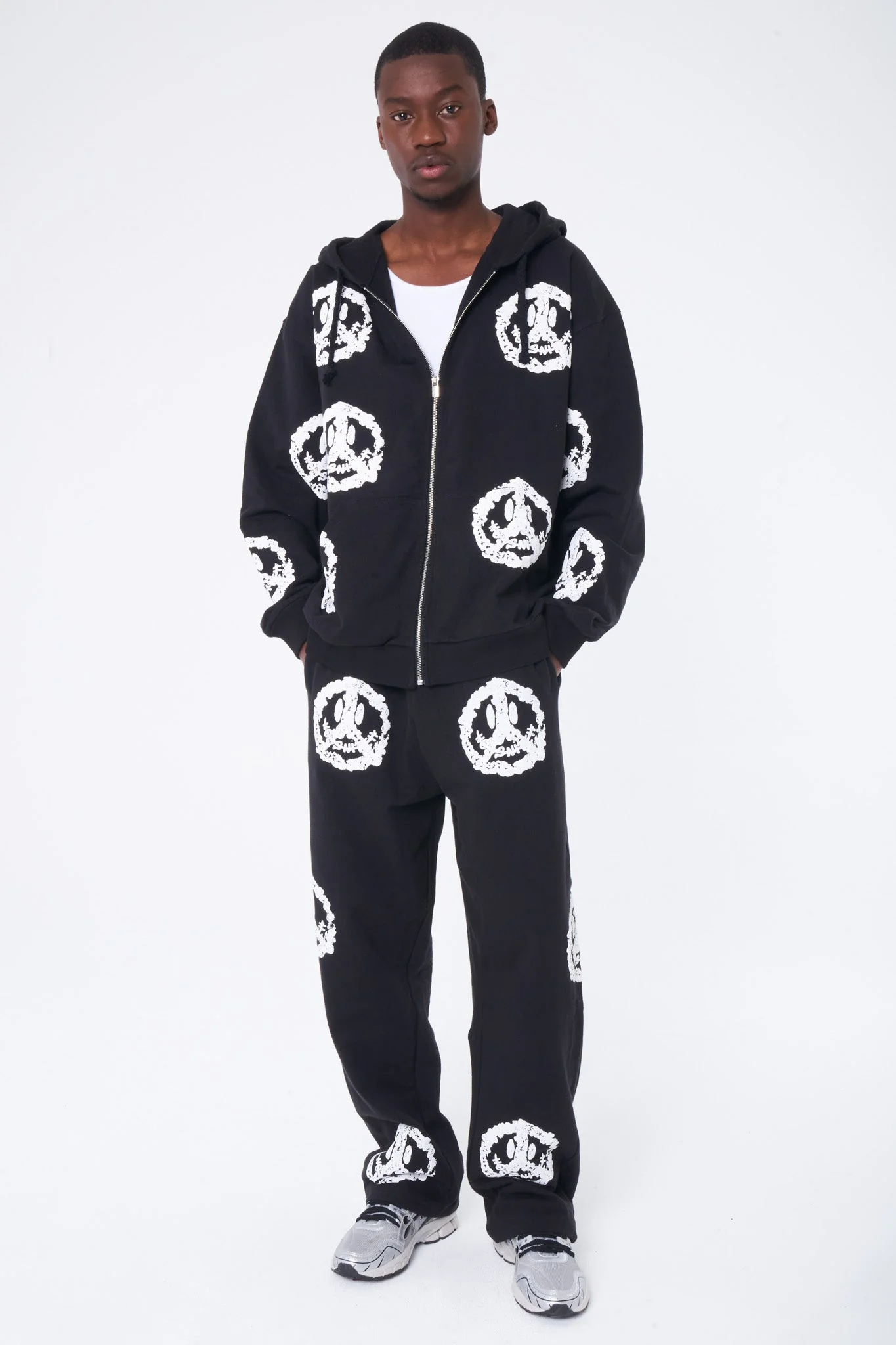 Sweat South - Black - Image 4