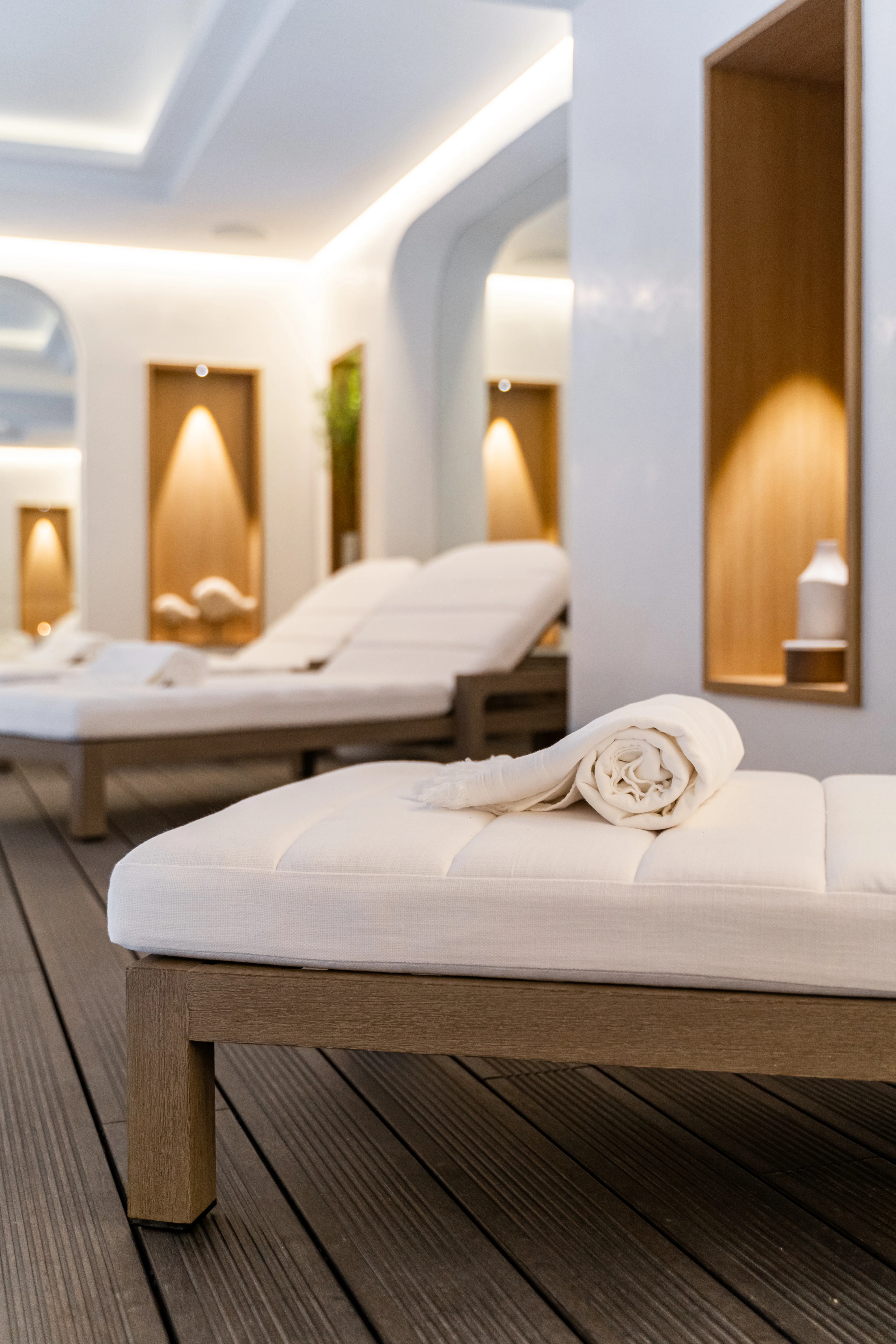 Spa Black Door Paris 8 - Rituel Glow & Relax 3H : Massage Signature 1H,  Soin Du Visage Bioeffect 1H et Accès au Spa 1H (1 Personne) - Image 16