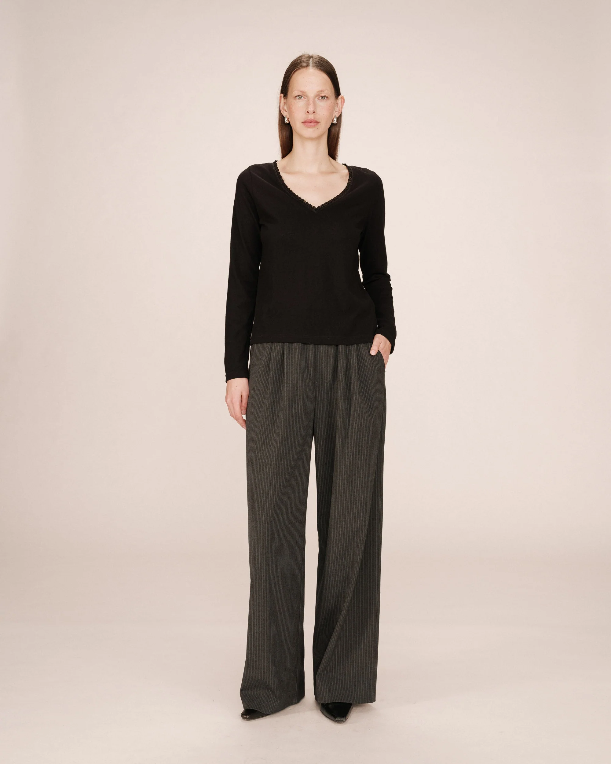 T-Shirt Col V Noir Selton - Image 3
