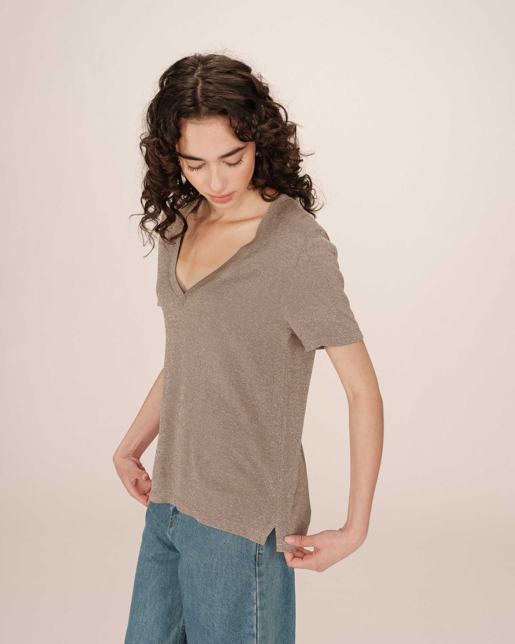 T-Shirt Col V Greige Stardust - Image 2