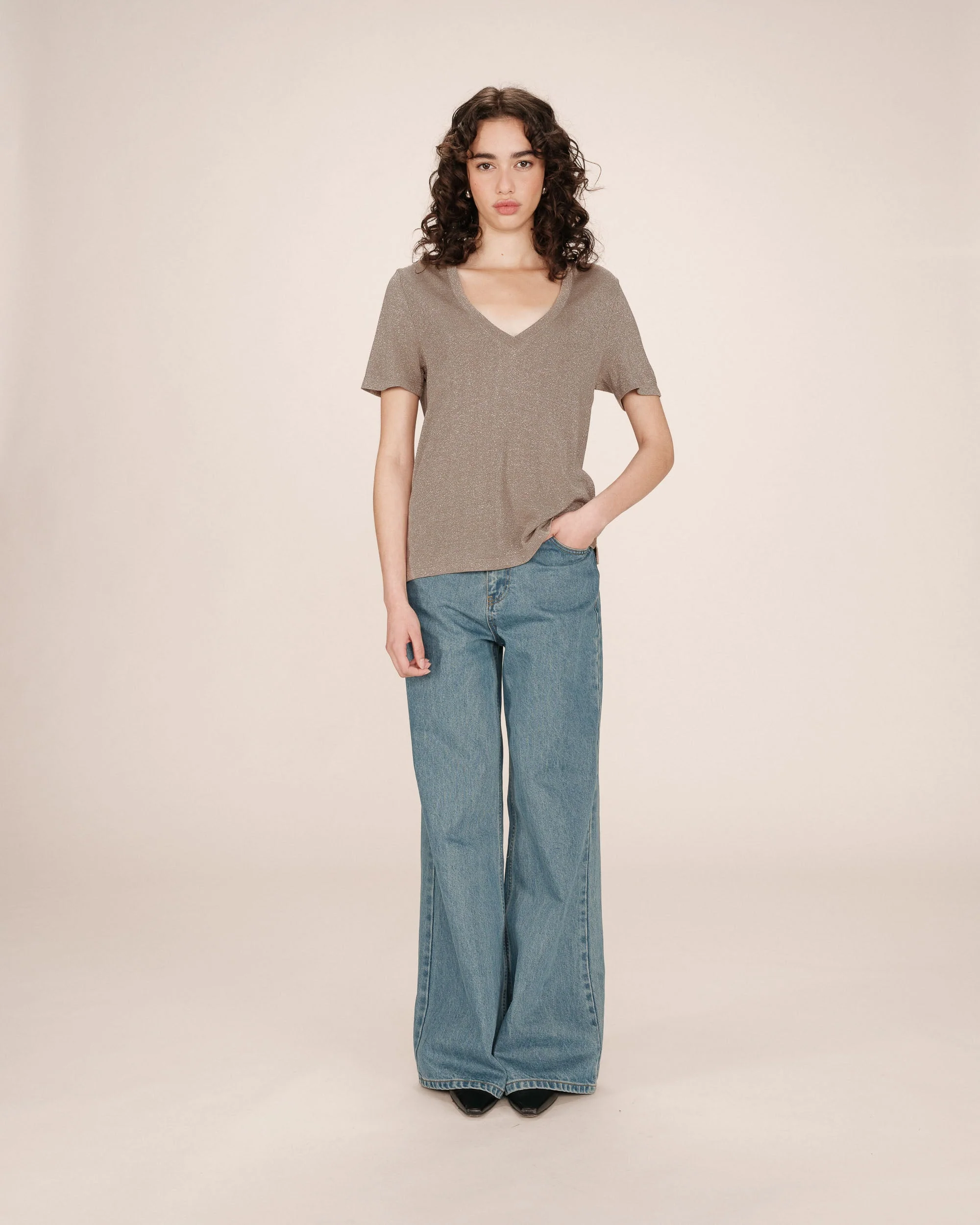 T-Shirt Col V Greige Stardust - Image 3