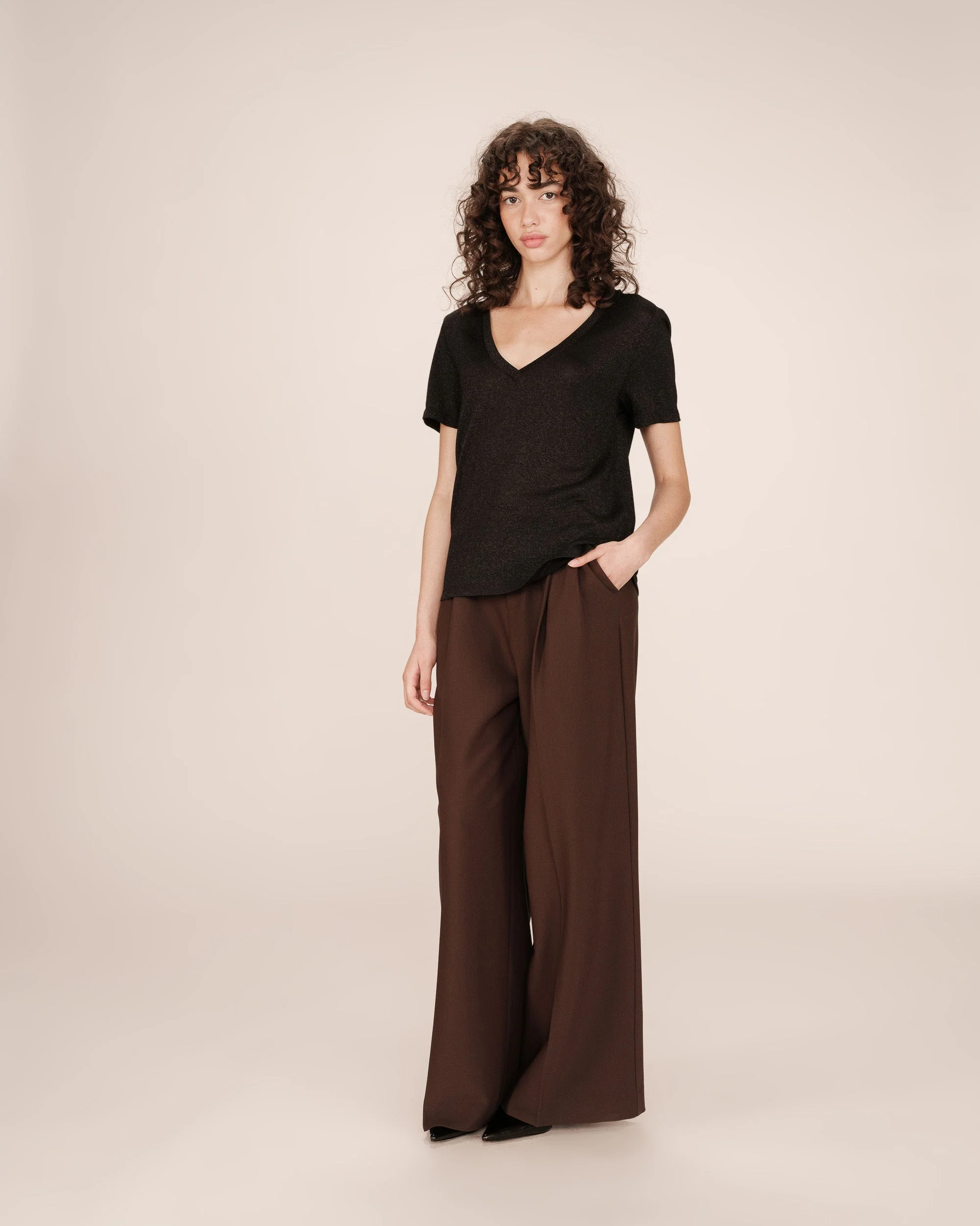 T-Shirt Col V Noir Stardust - Image 2