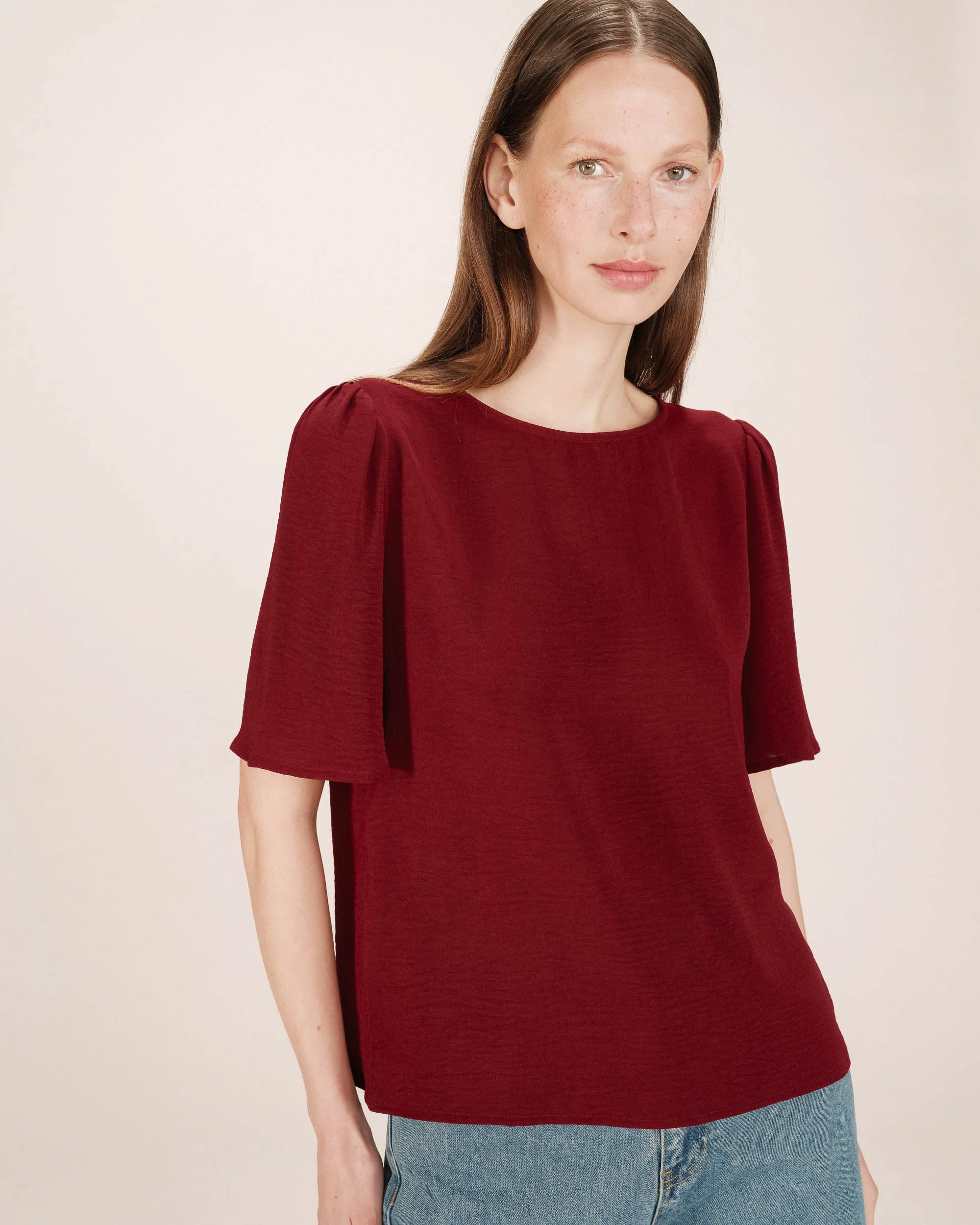 Top Fluide Col Rond Bordeaux Shine - Image 4