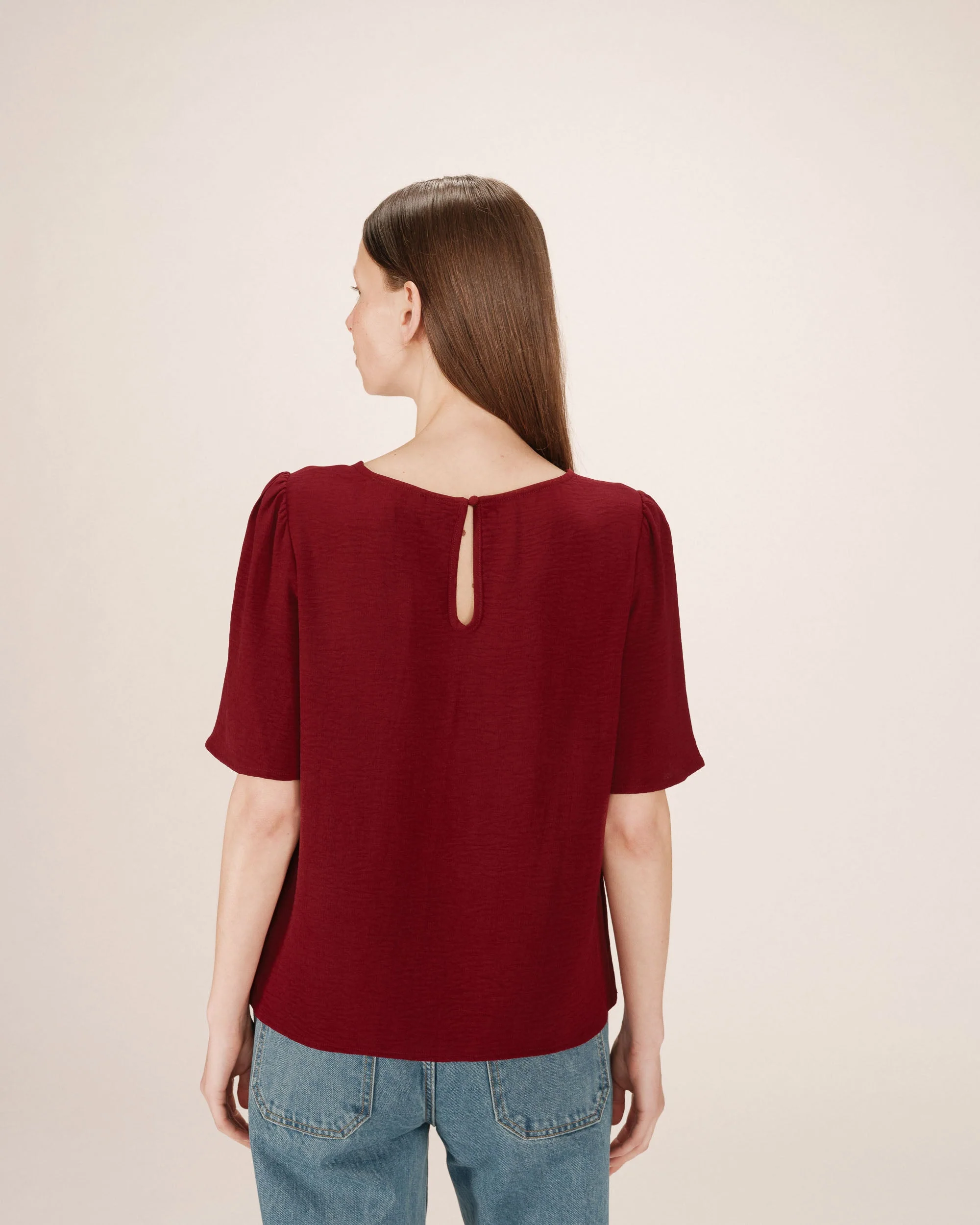 Top Fluide Col Rond Bordeaux Shine - Image 5
